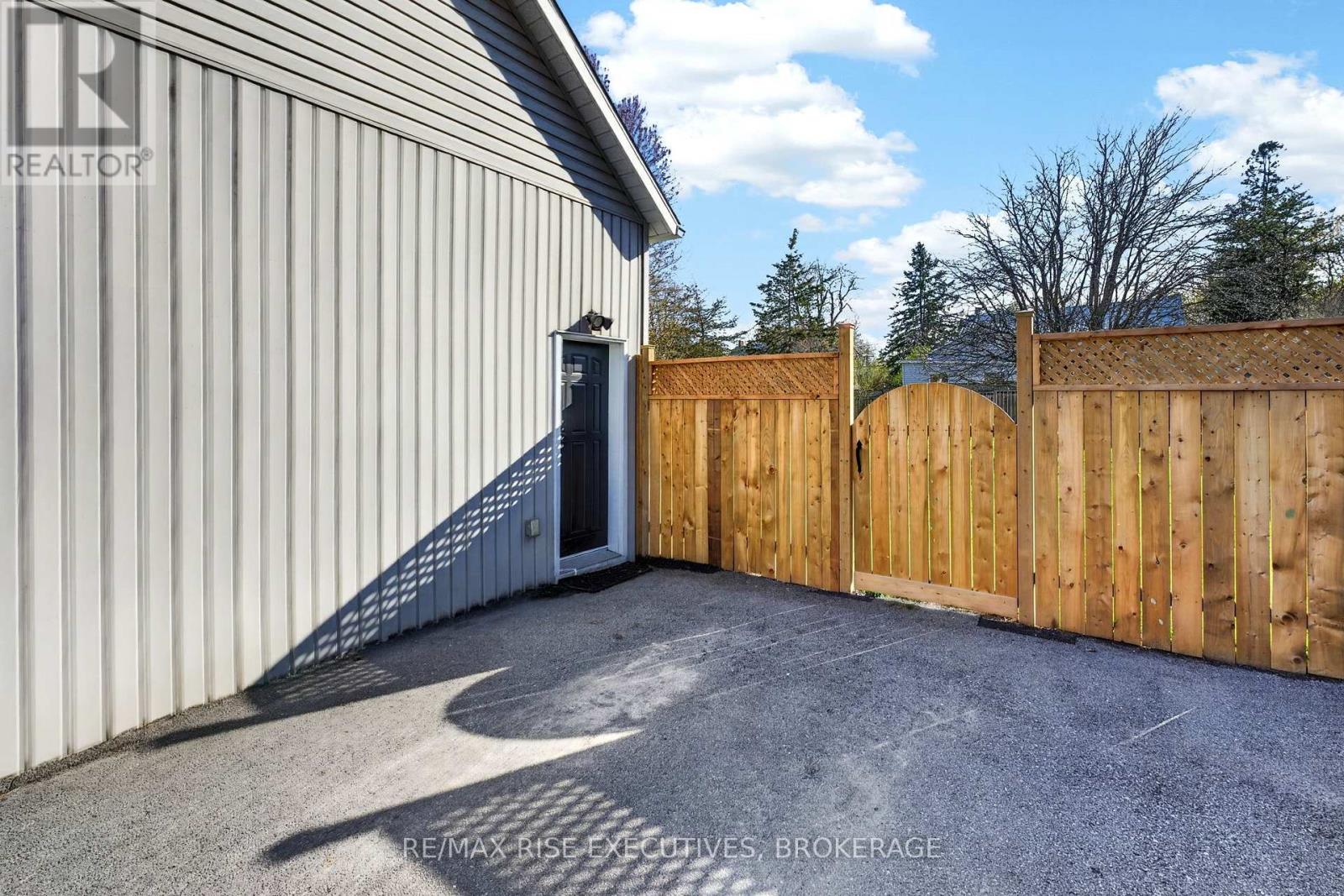 336 QUEEN STREET - 25