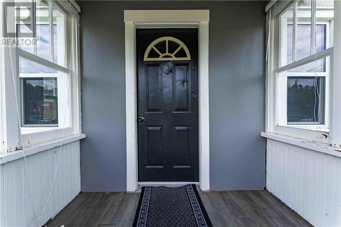 697 Ontario Street - 15
