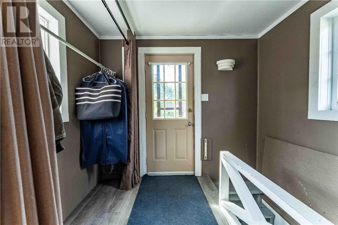 697 Ontario Street - 34