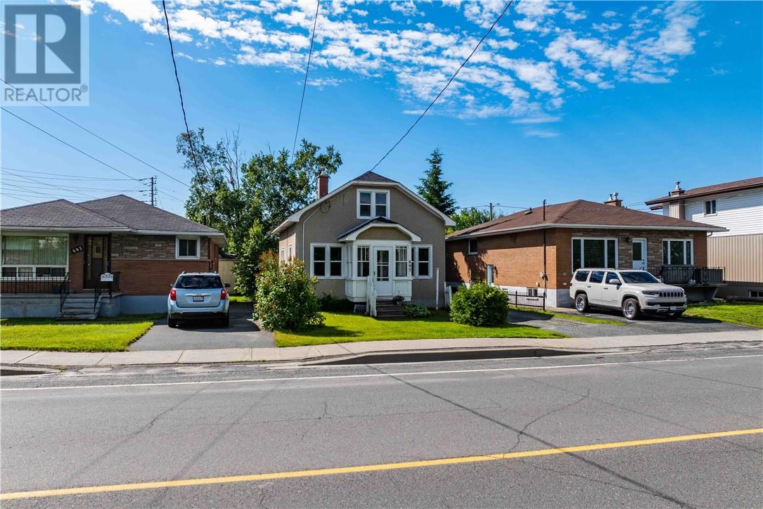 697 Ontario Street - 4