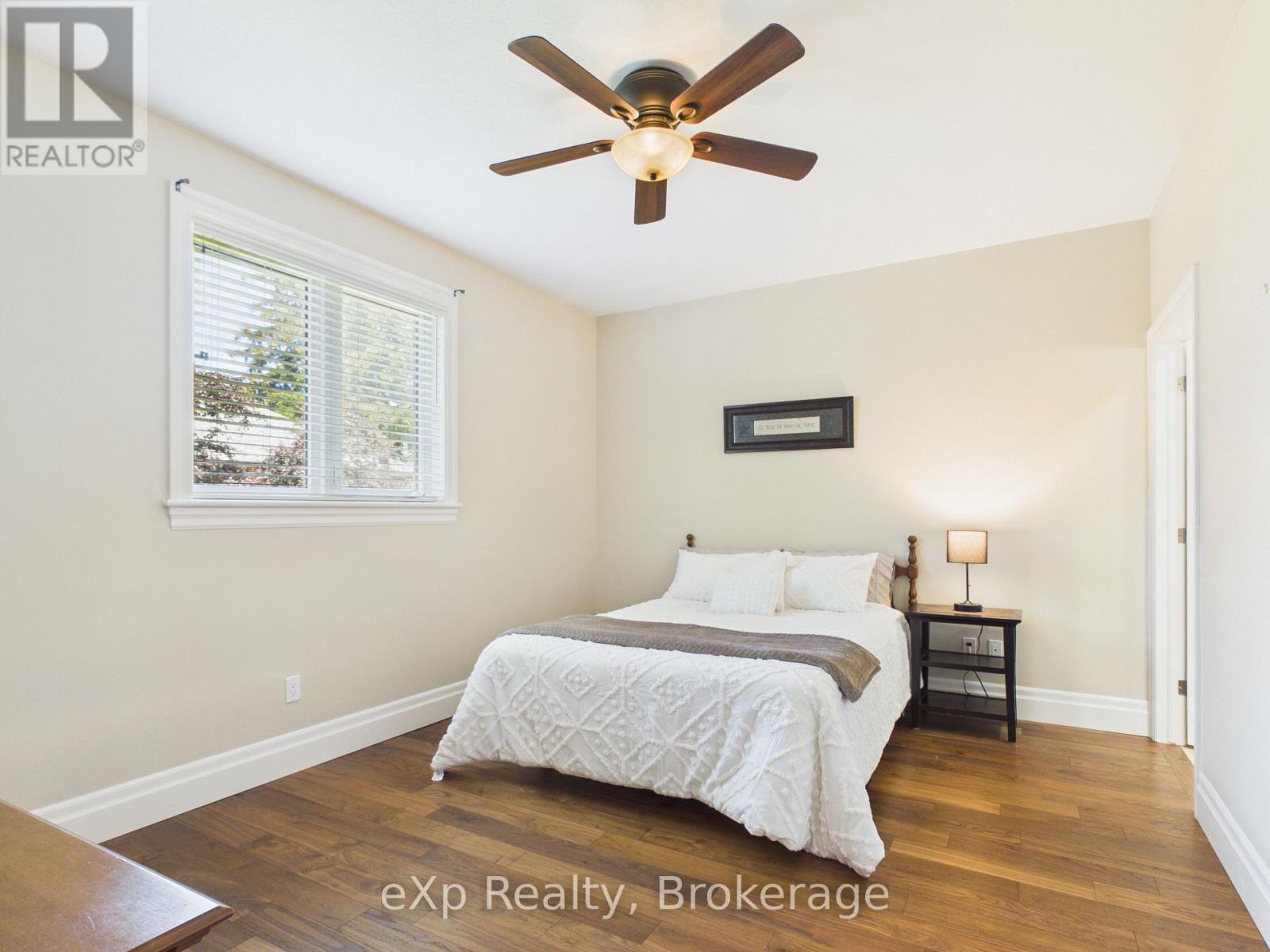 #34 401 VICTORIA STREET - 14