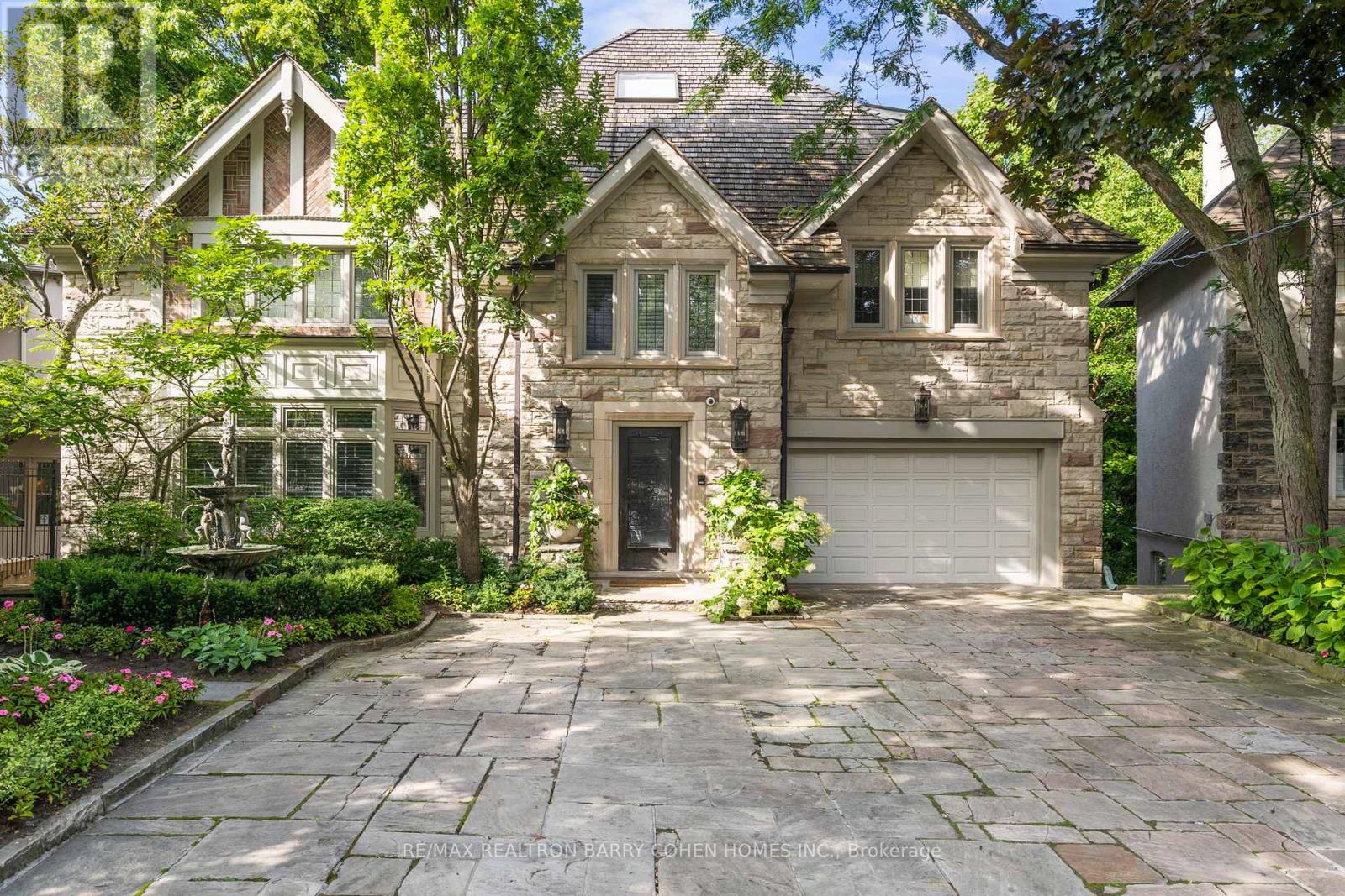 Listing photo of 11 ORMSBY CRESCENT