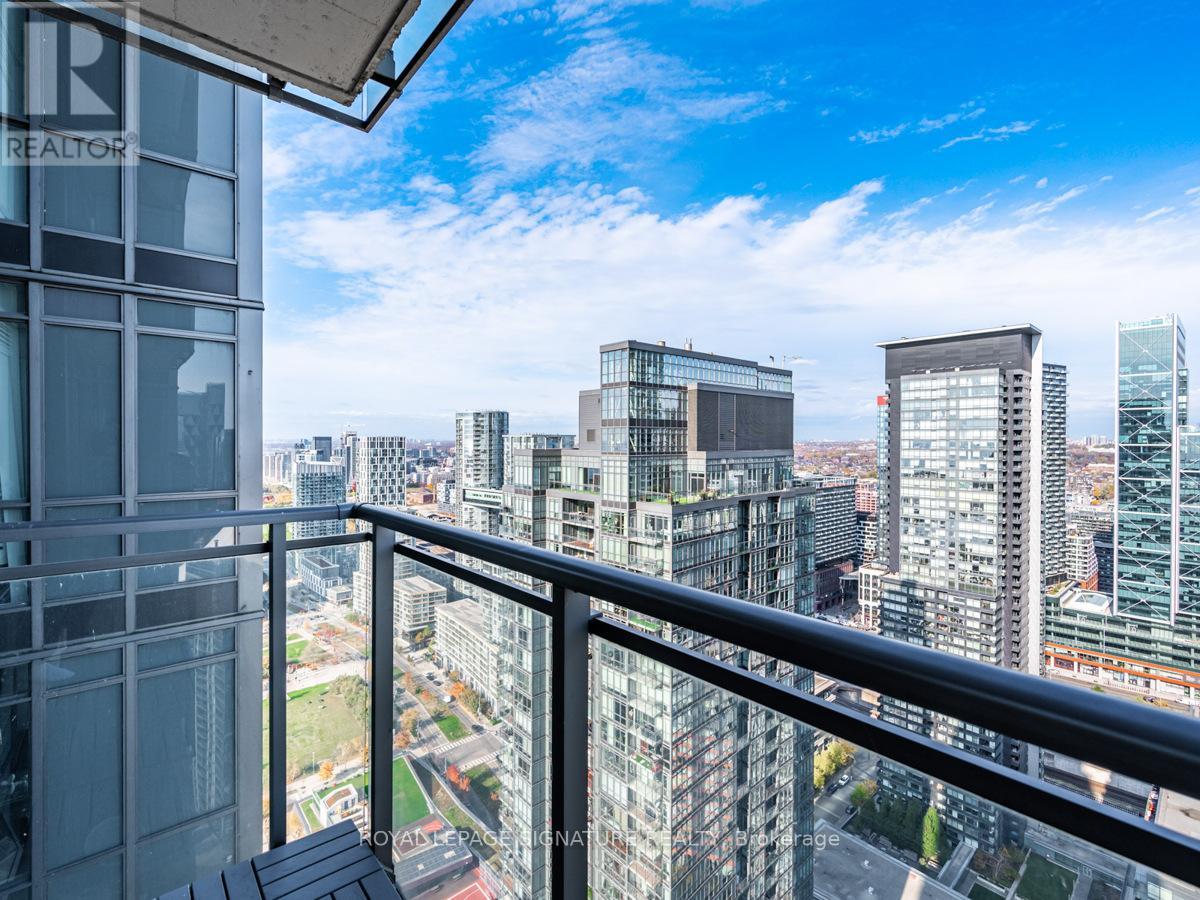 #5005 11 BRUNEL COURT - 15