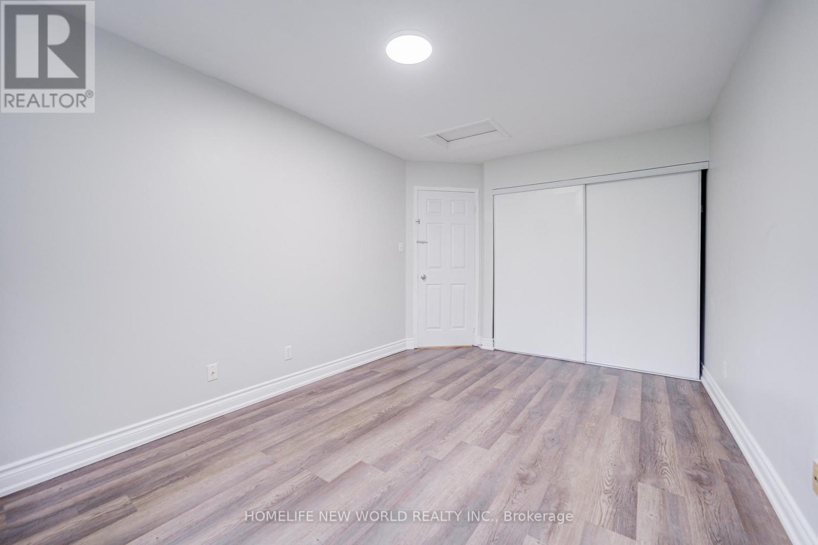 #1001 28 ROSEBANK DRIVE - 24
