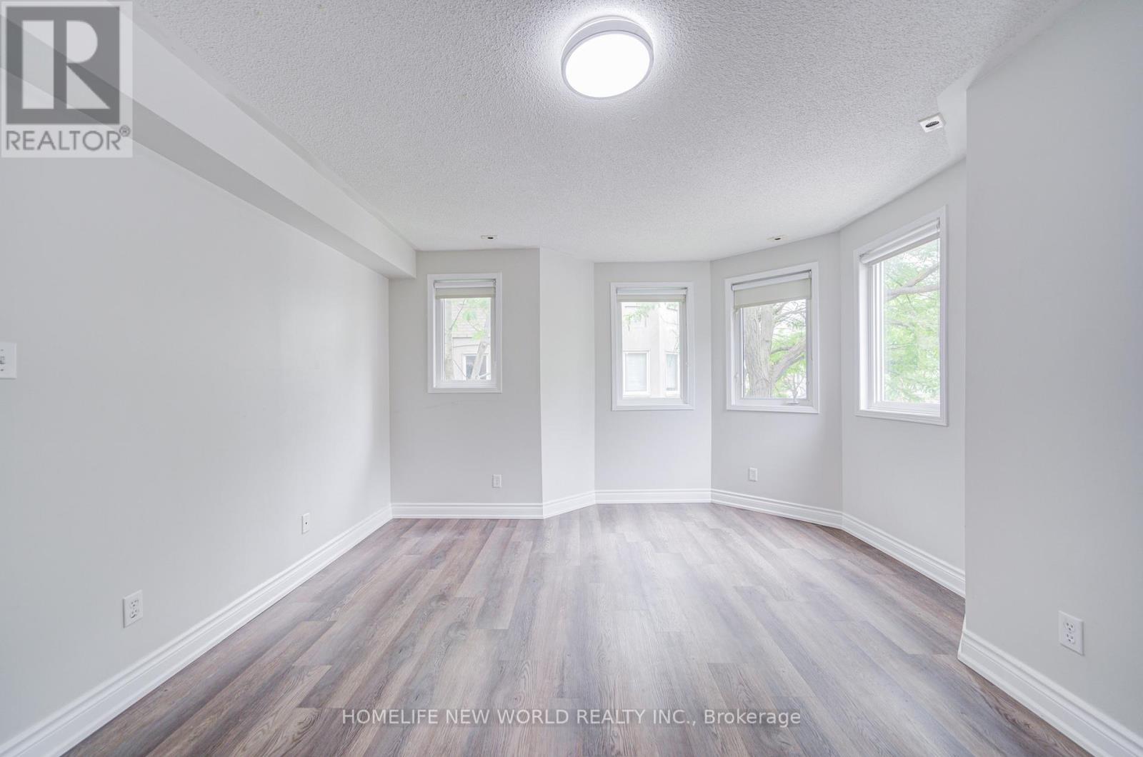 #1001 28 ROSEBANK DRIVE - 32