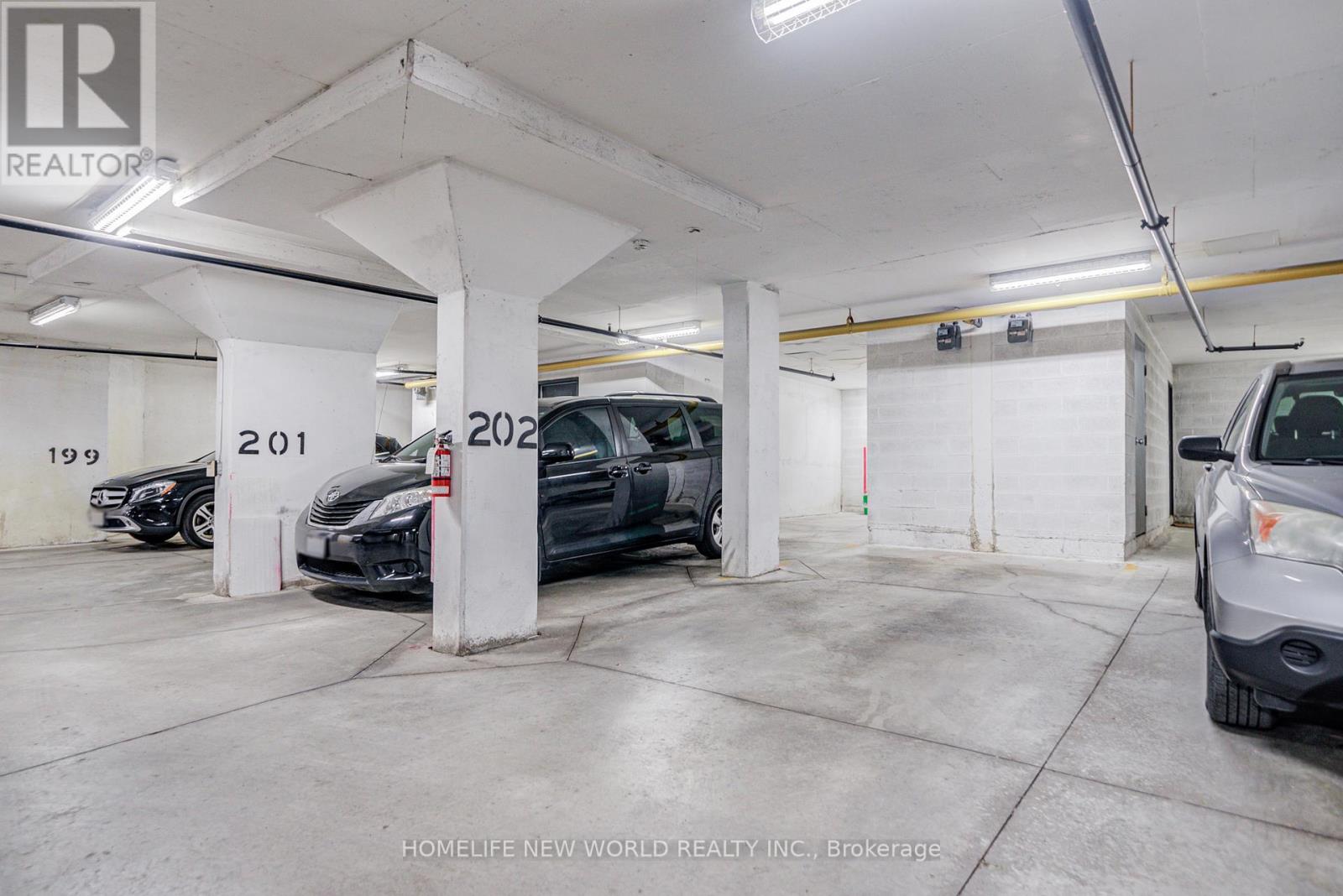 #1001 28 ROSEBANK DRIVE - 39