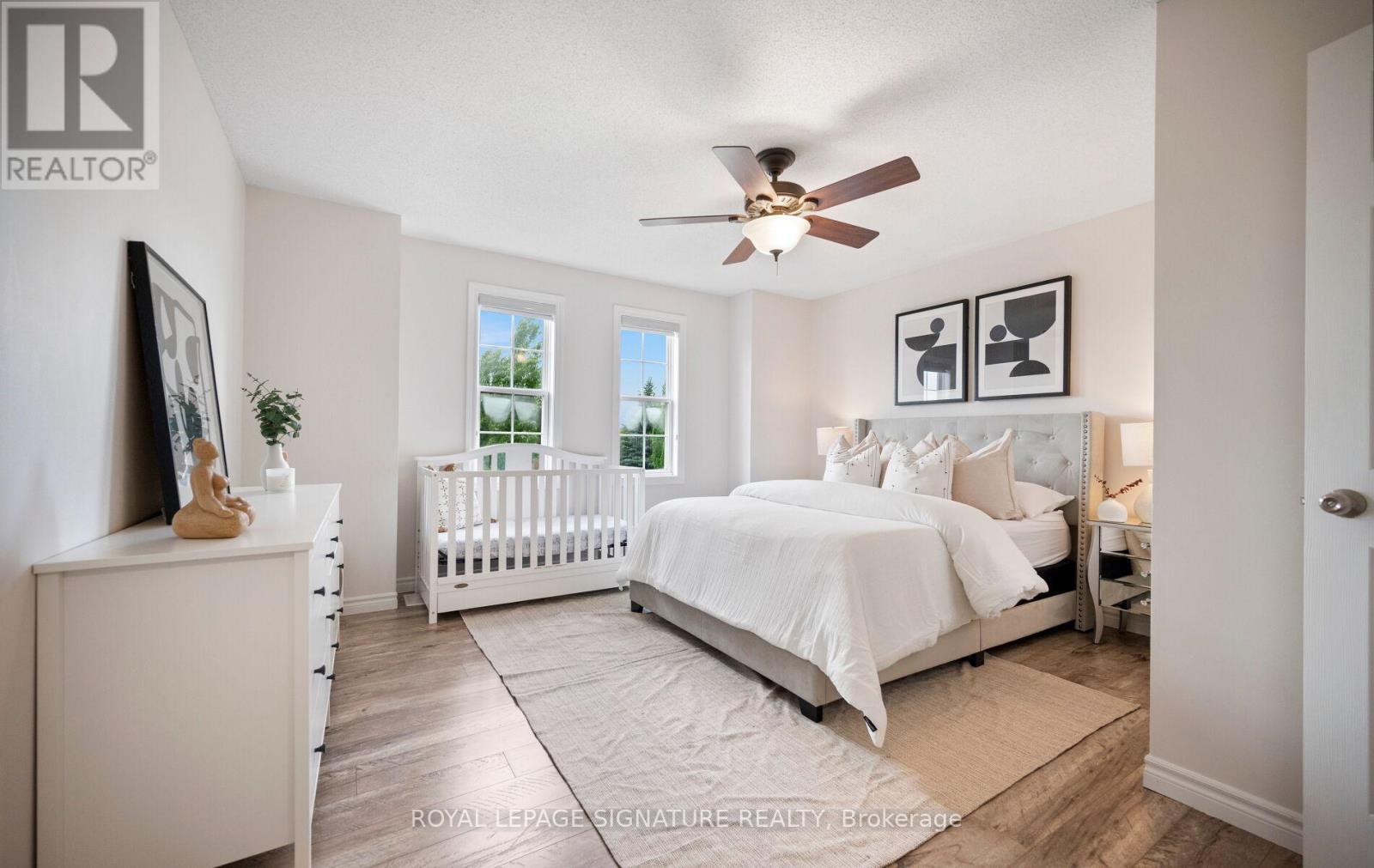 61 THAMES WAY - 24
