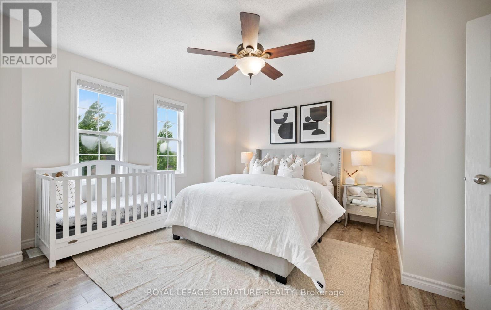 61 THAMES WAY - 25
