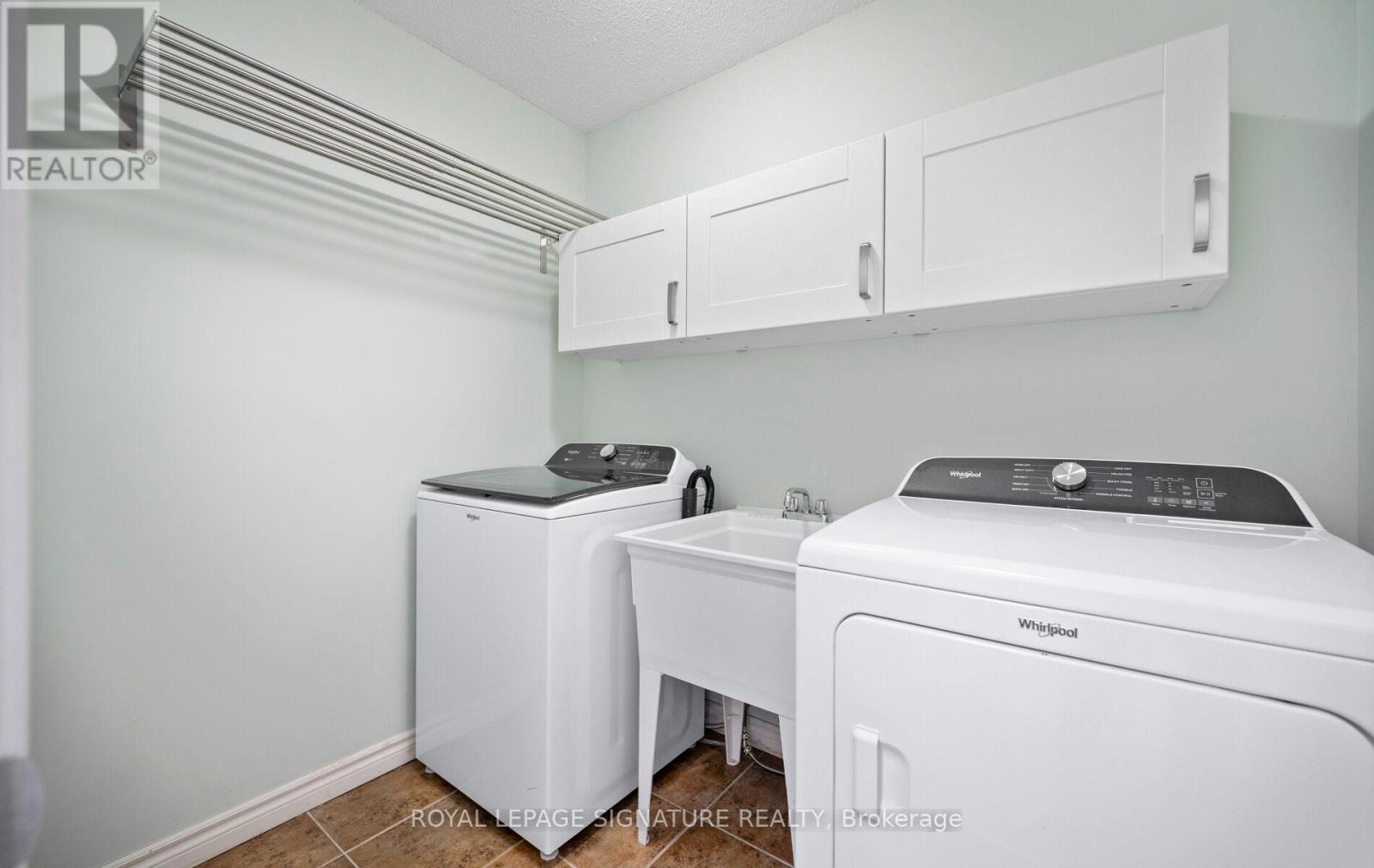 61 THAMES WAY - 35