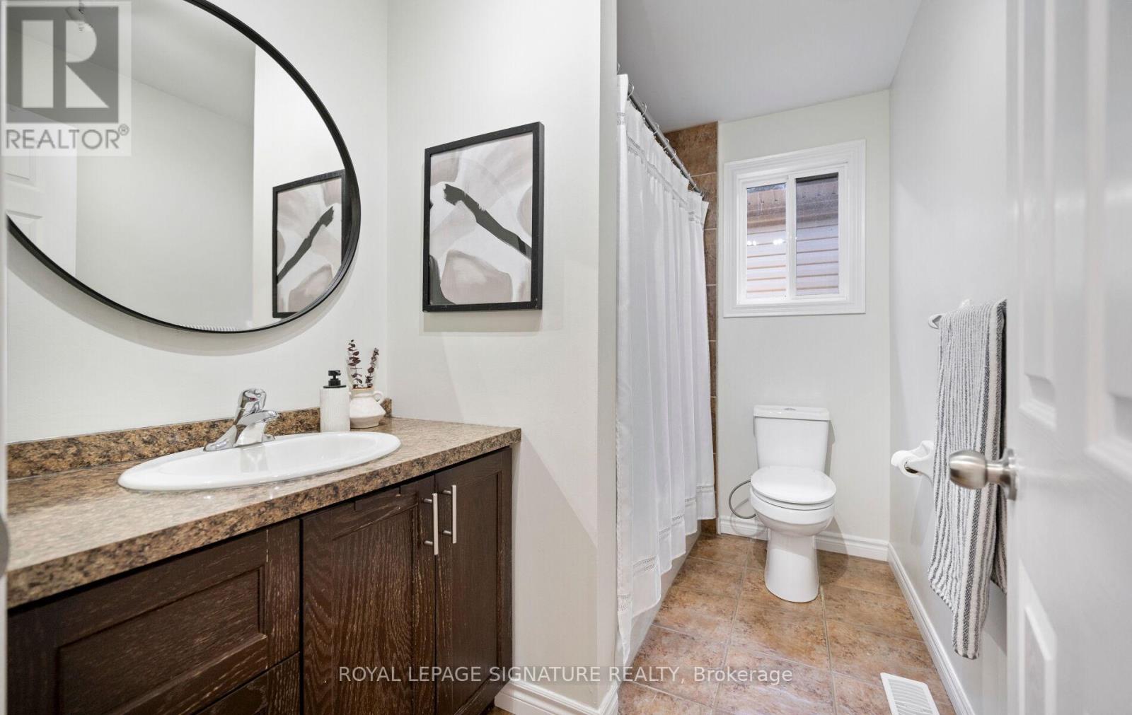 61 THAMES WAY - 36