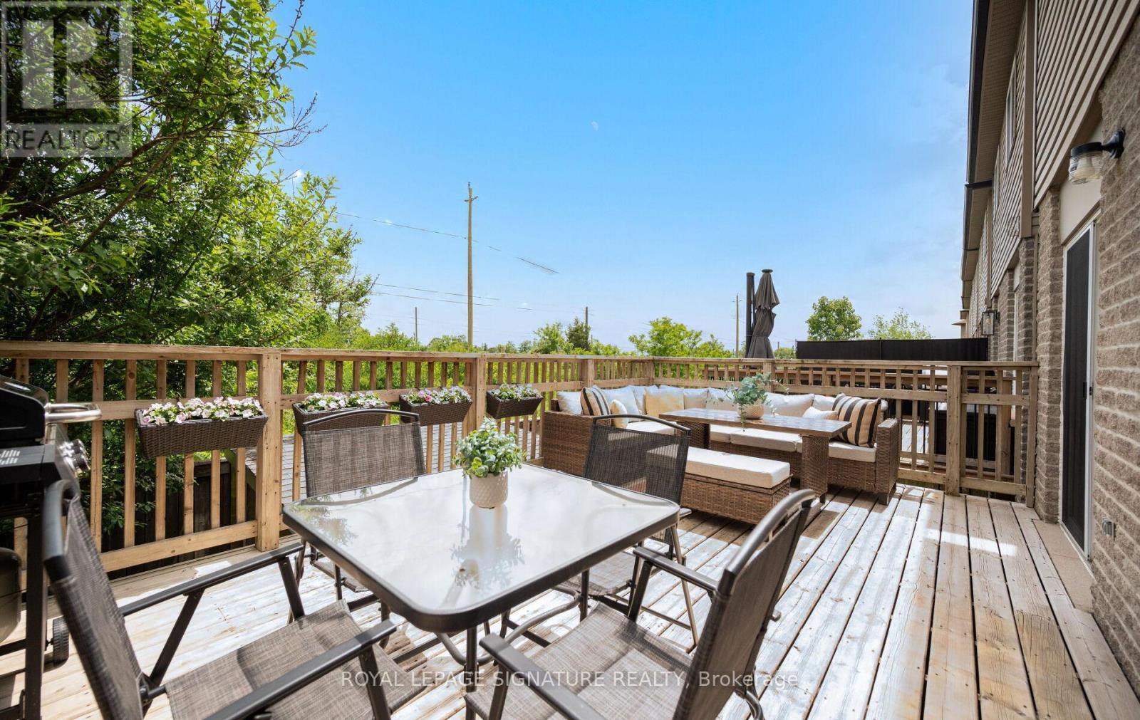61 THAMES WAY - 45