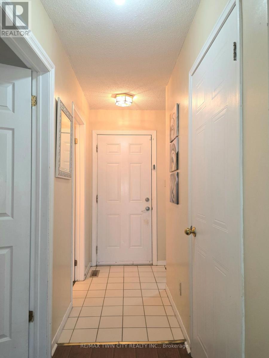 #6 250 KEATS WAY - 7