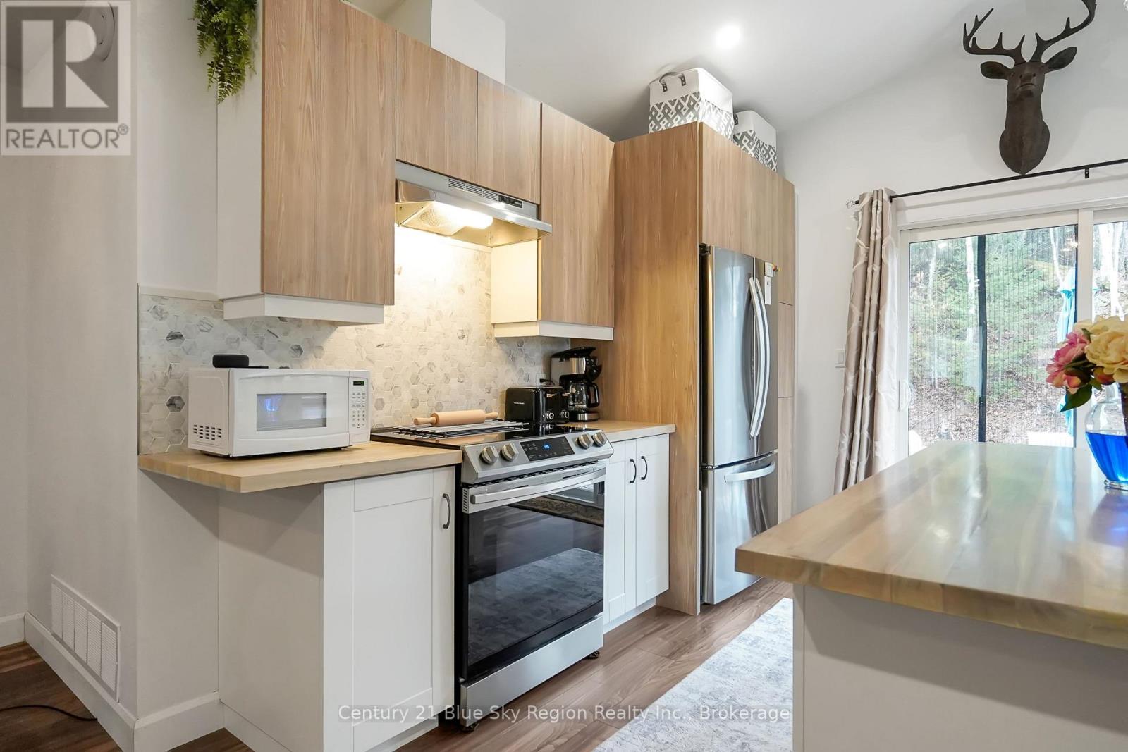 104 GREENWOOD DRIVE - 26