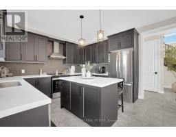 36 Felhazi Trail, Essa, ON L3W0A4 Photo 10