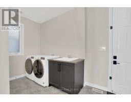 36 Felhazi Trail, Essa, ON L3W0A4 Photo 18