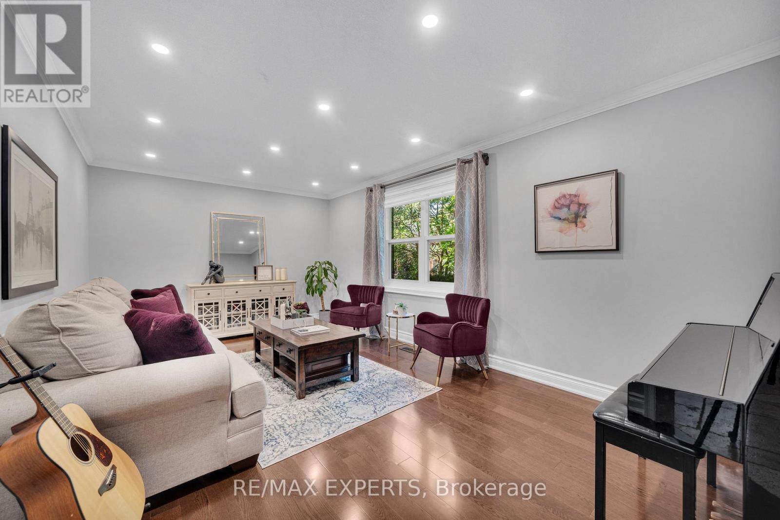 123 FERN VALLEY CRESCENT - 10