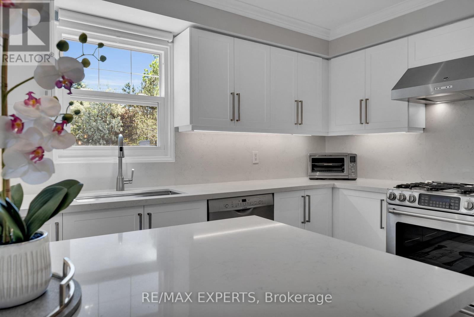 123 FERN VALLEY CRESCENT - 13