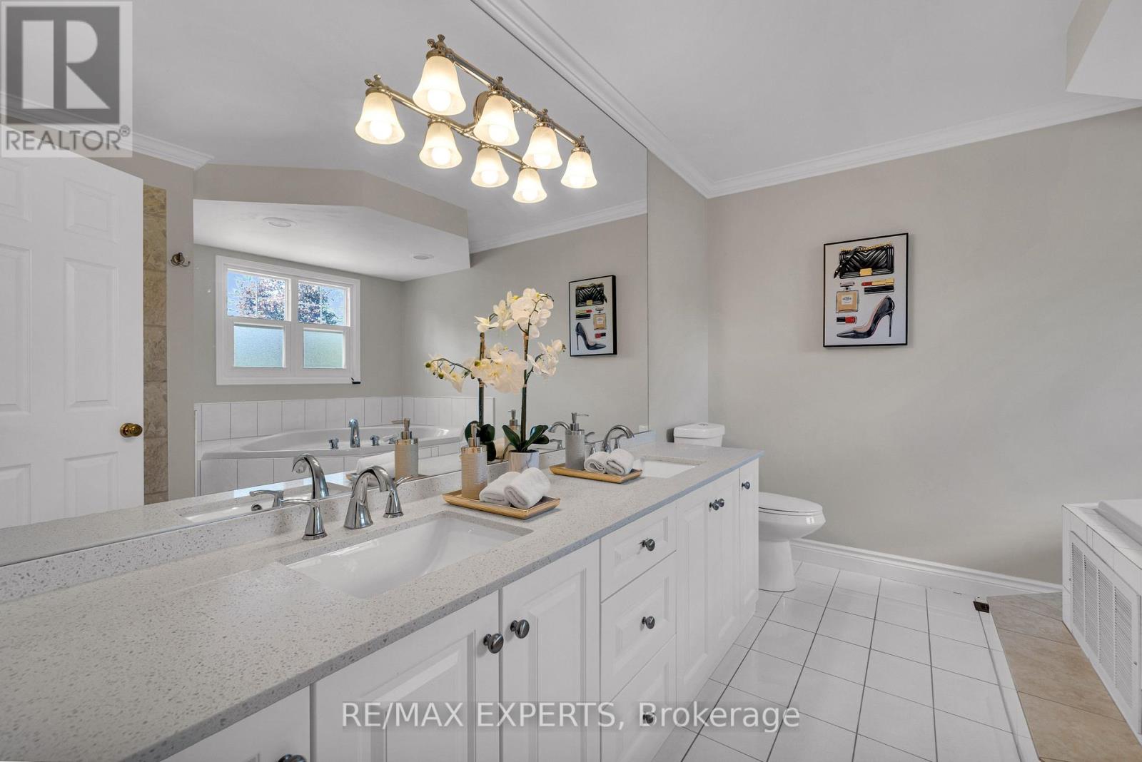 123 FERN VALLEY CRESCENT - 23