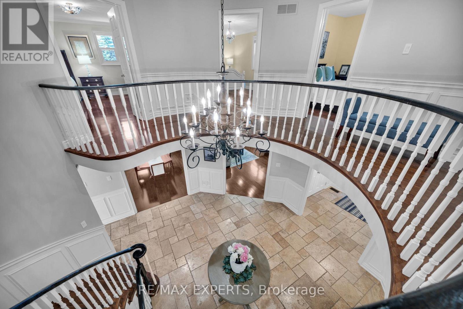 123 FERN VALLEY CRESCENT - 30