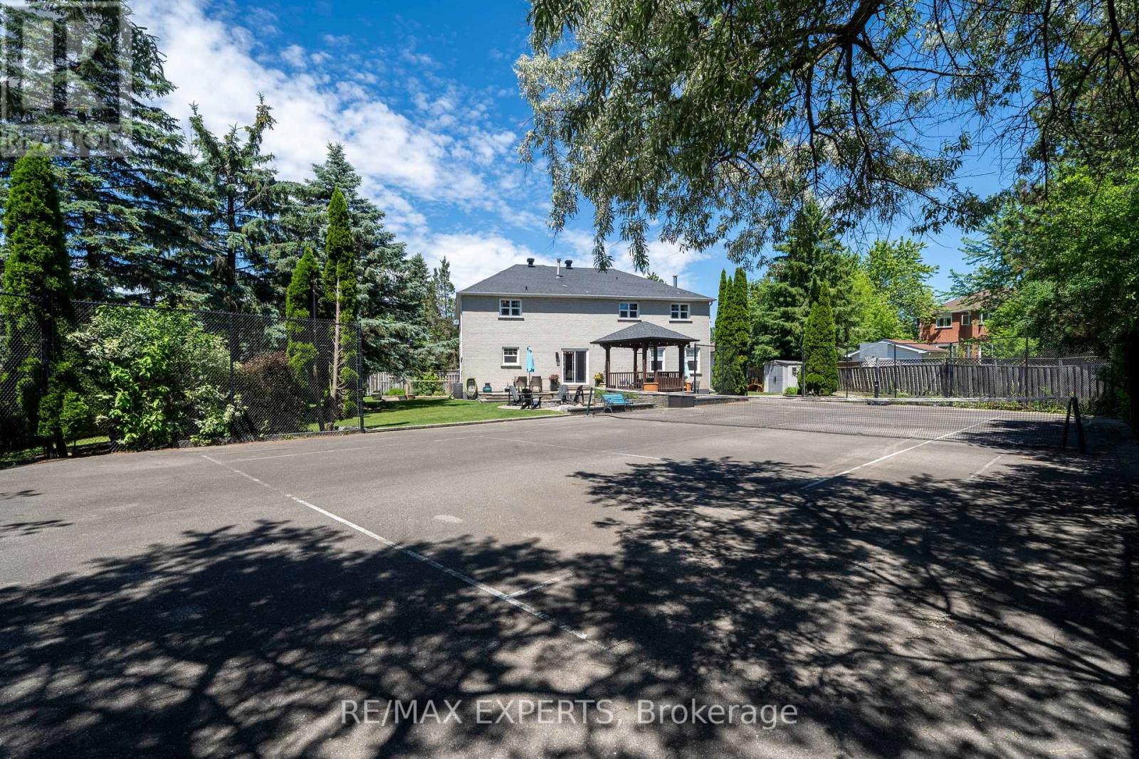 123 FERN VALLEY CRESCENT - 35
