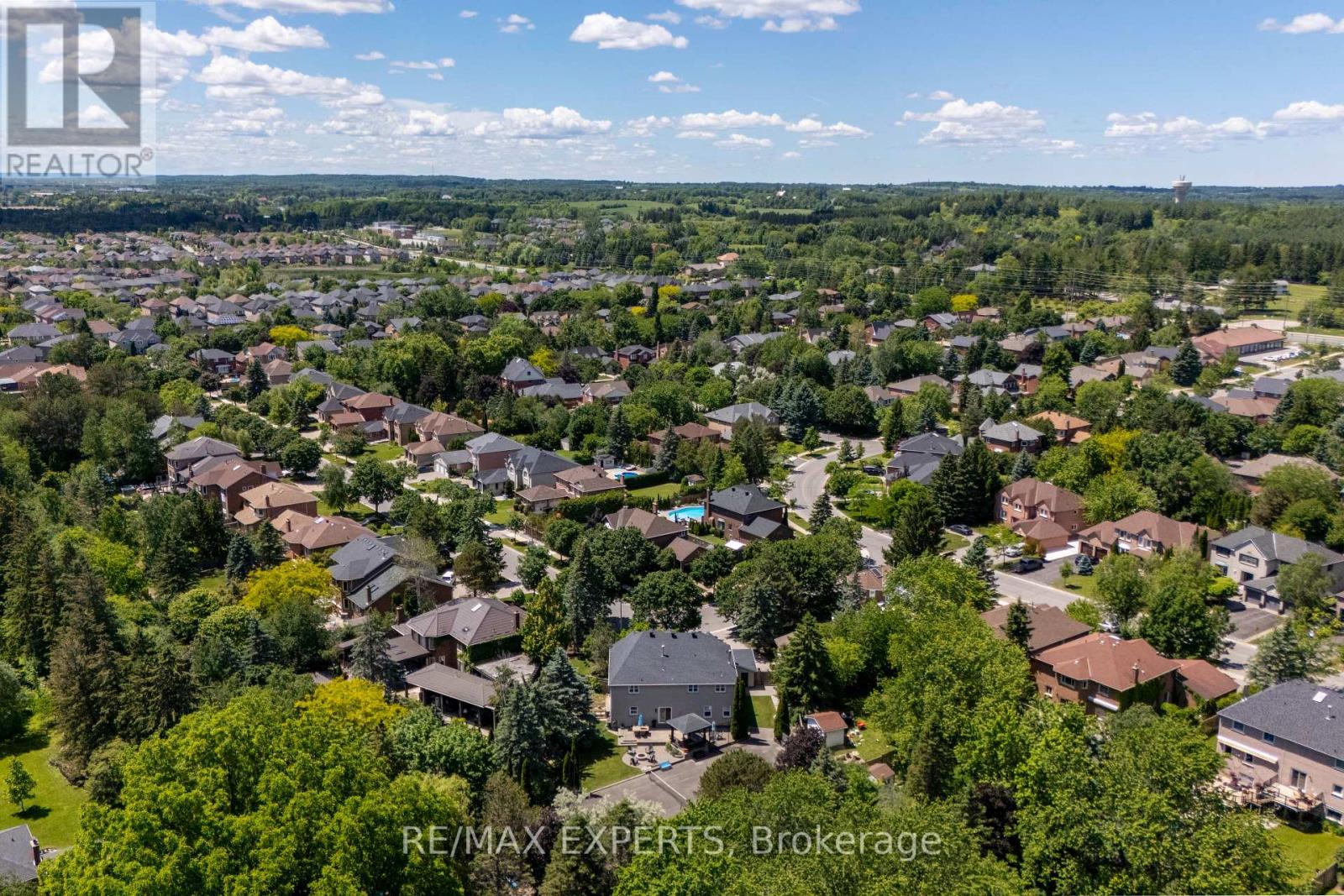 123 FERN VALLEY CRESCENT - 39