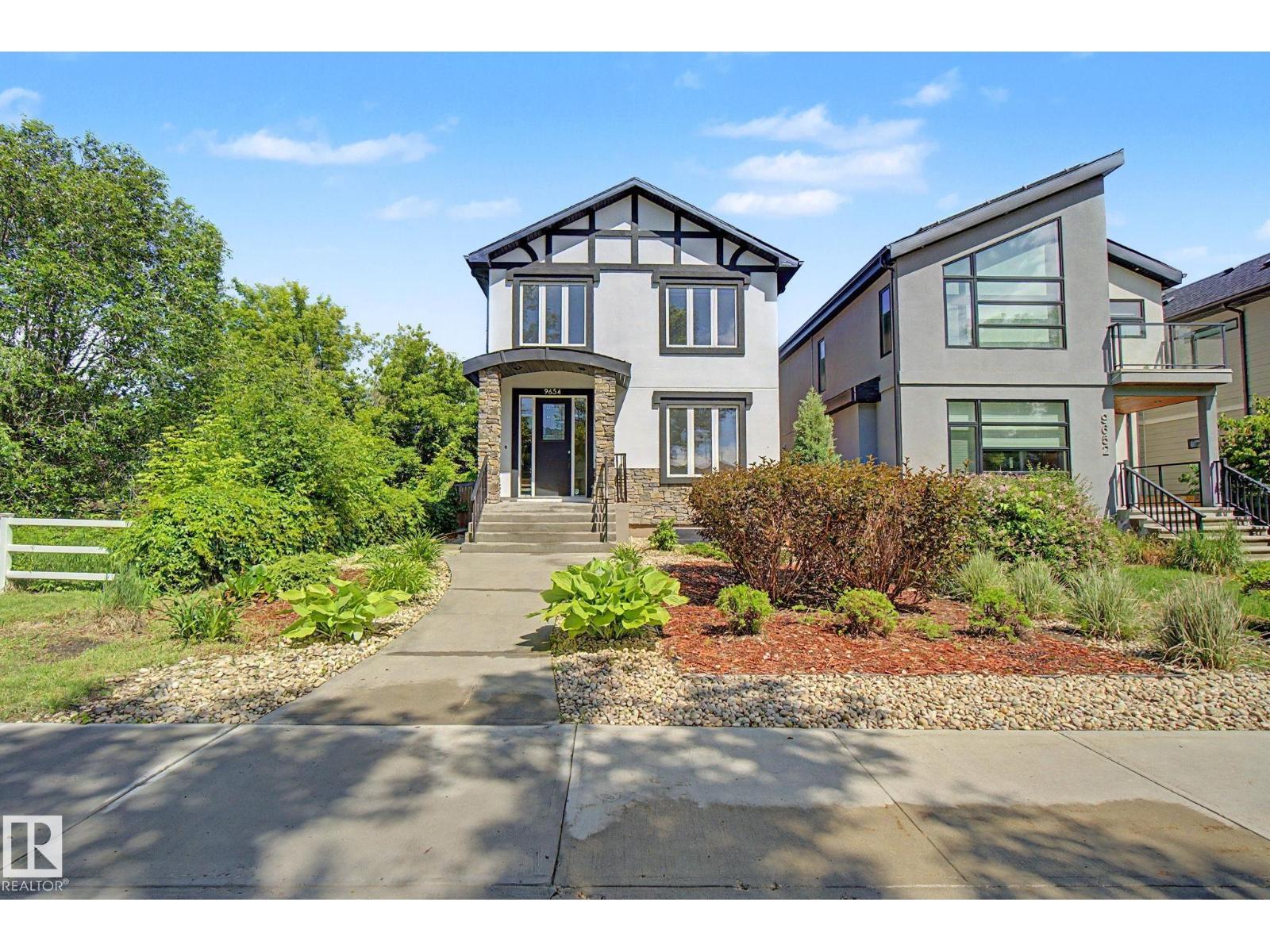 9654 83 AV NW - 1