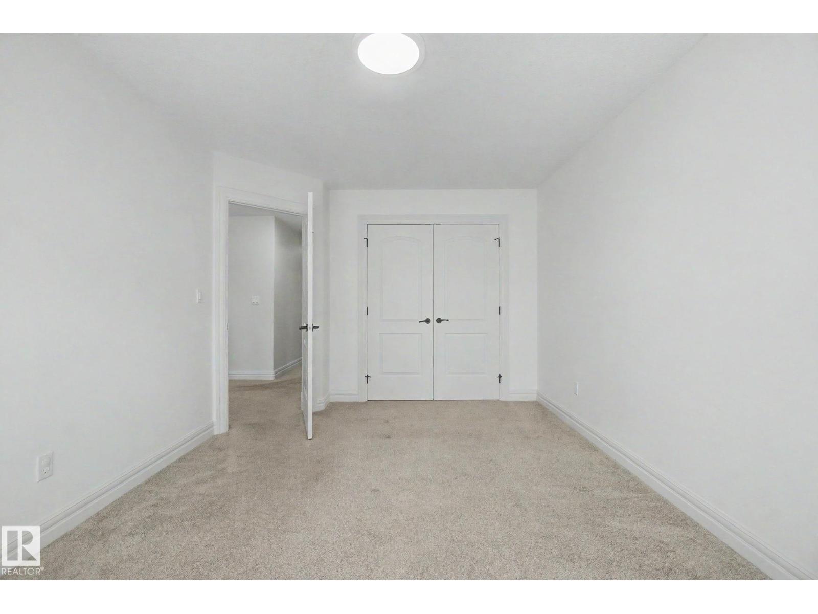 9654 83 AV NW - 40