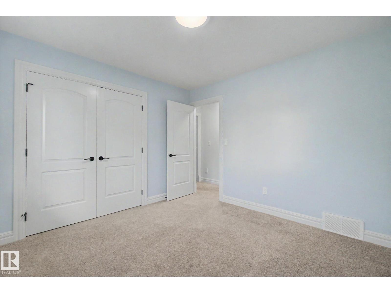 9654 83 AV NW - 45