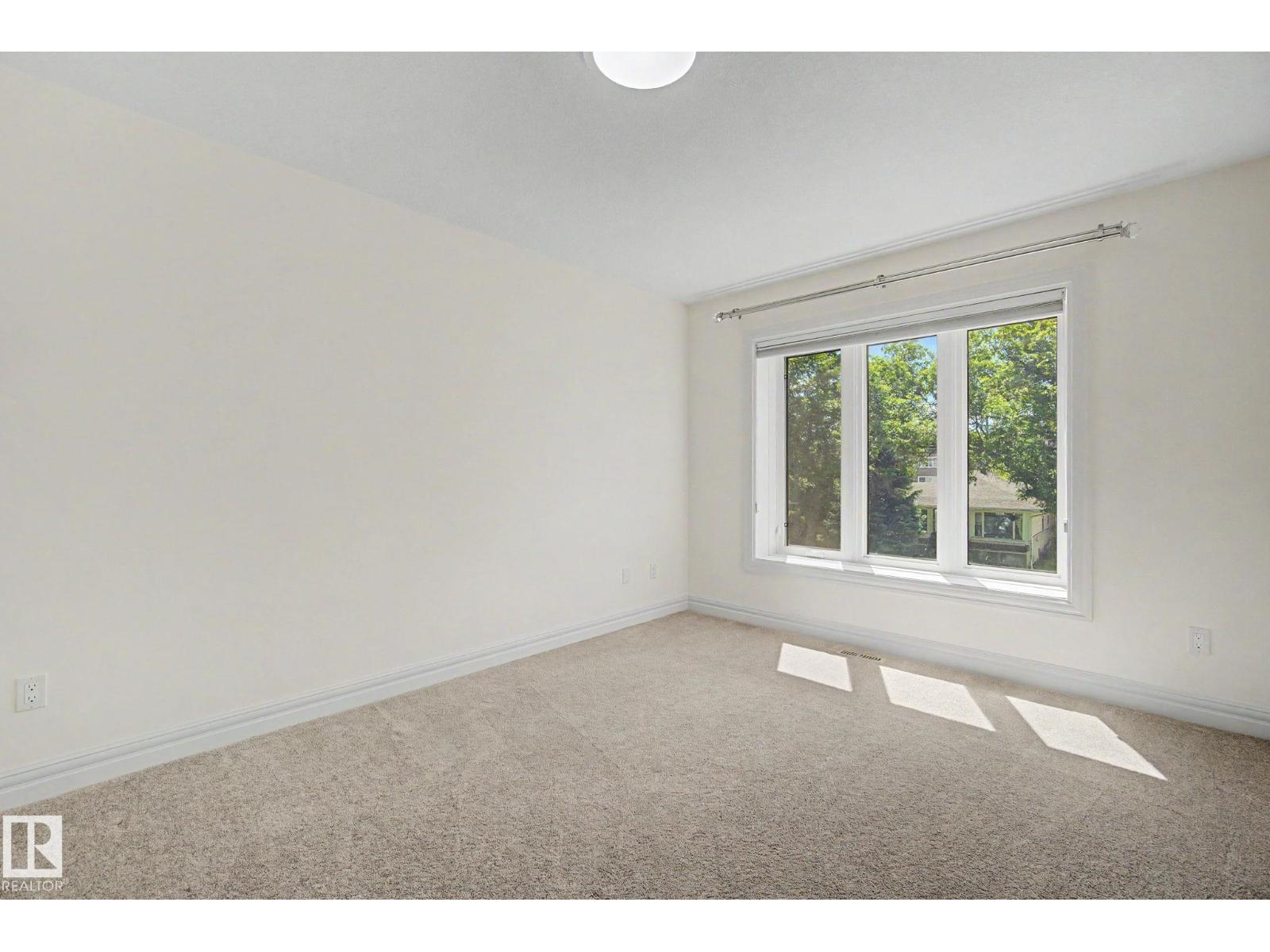 9654 83 AV NW - 38