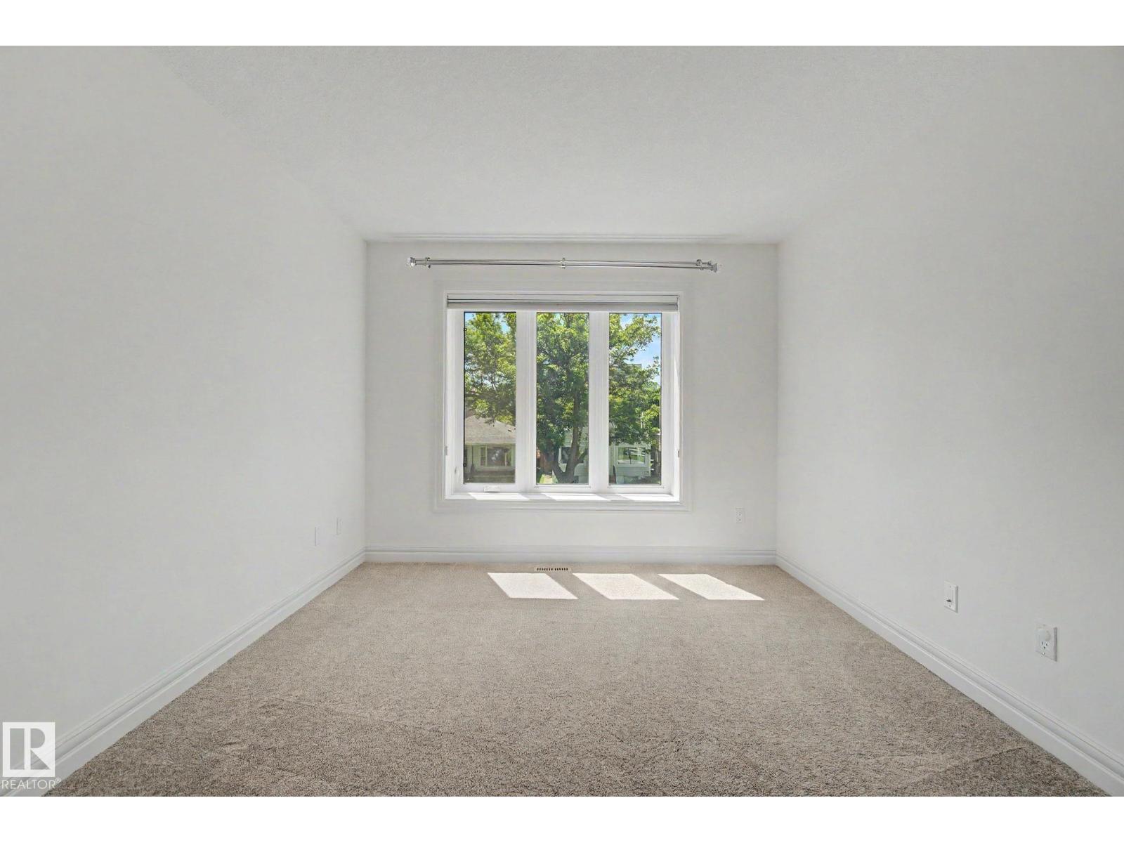 9654 83 AV NW - 39