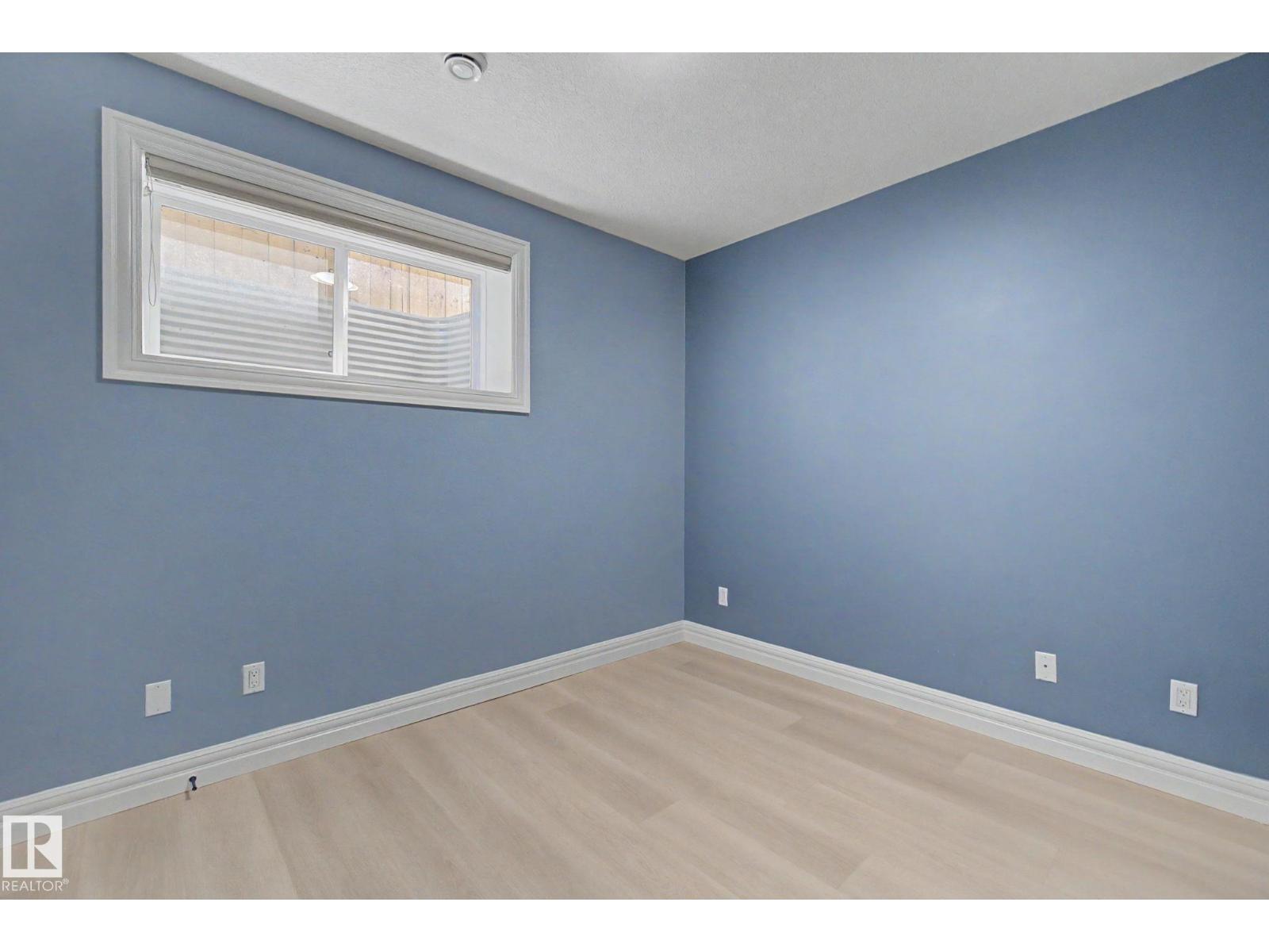 9654 83 AV NW - 62