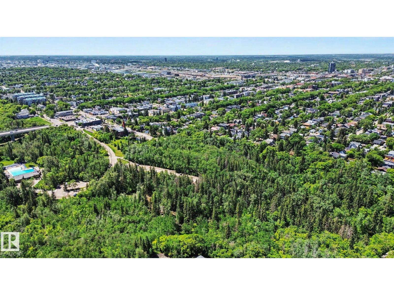 9654 83 AV NW - 72
