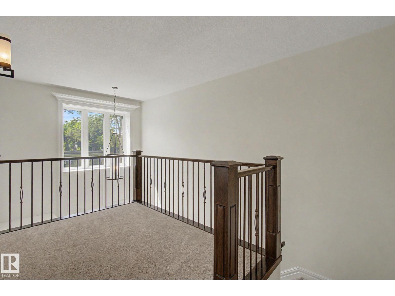 9654 83 AV NW - 31