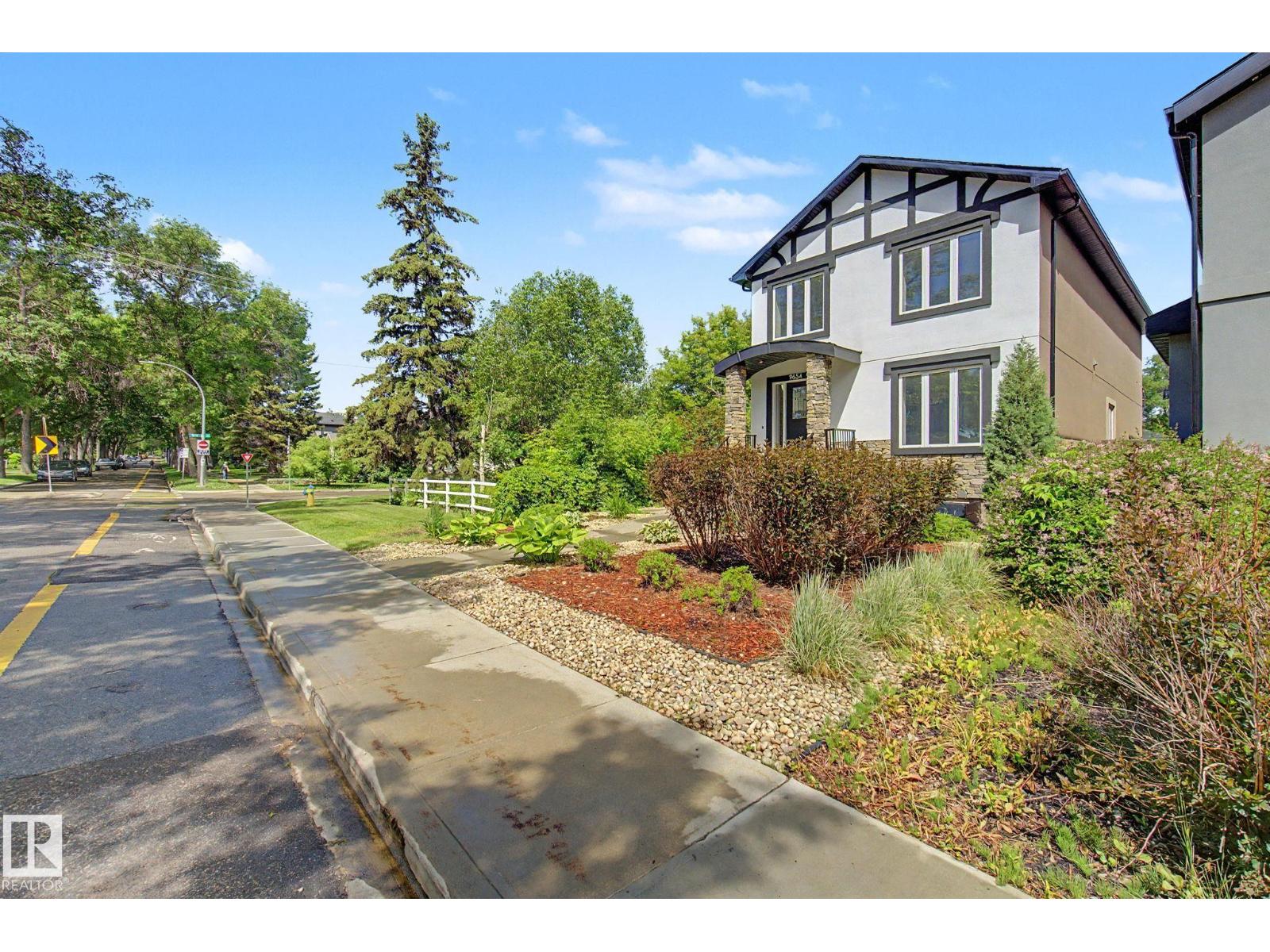 9654 83 AV NW - 71