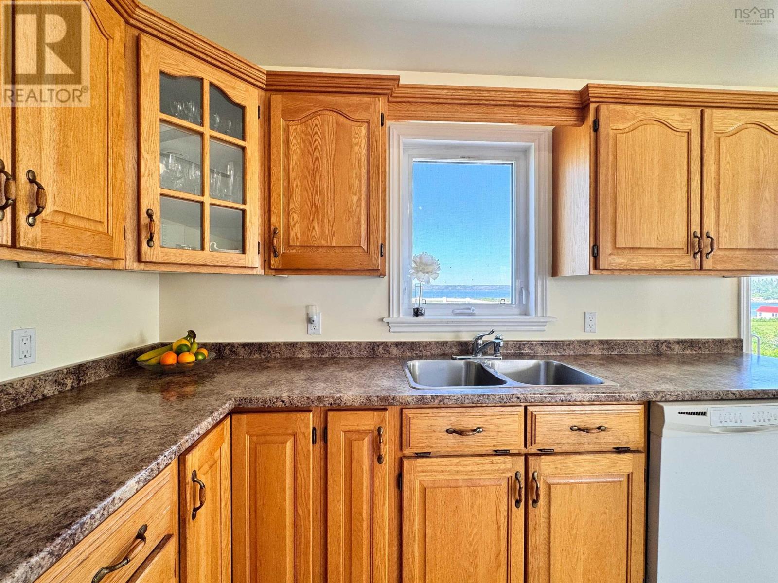 48 Seaview Drive - 17