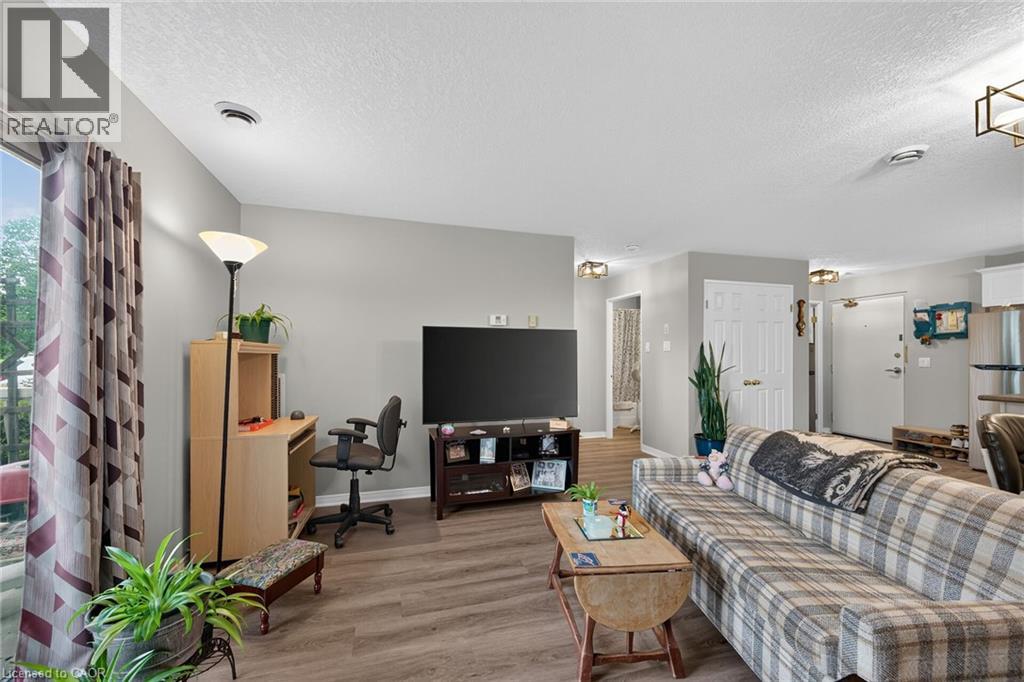 #103 12 ST ANDREW Street - 13