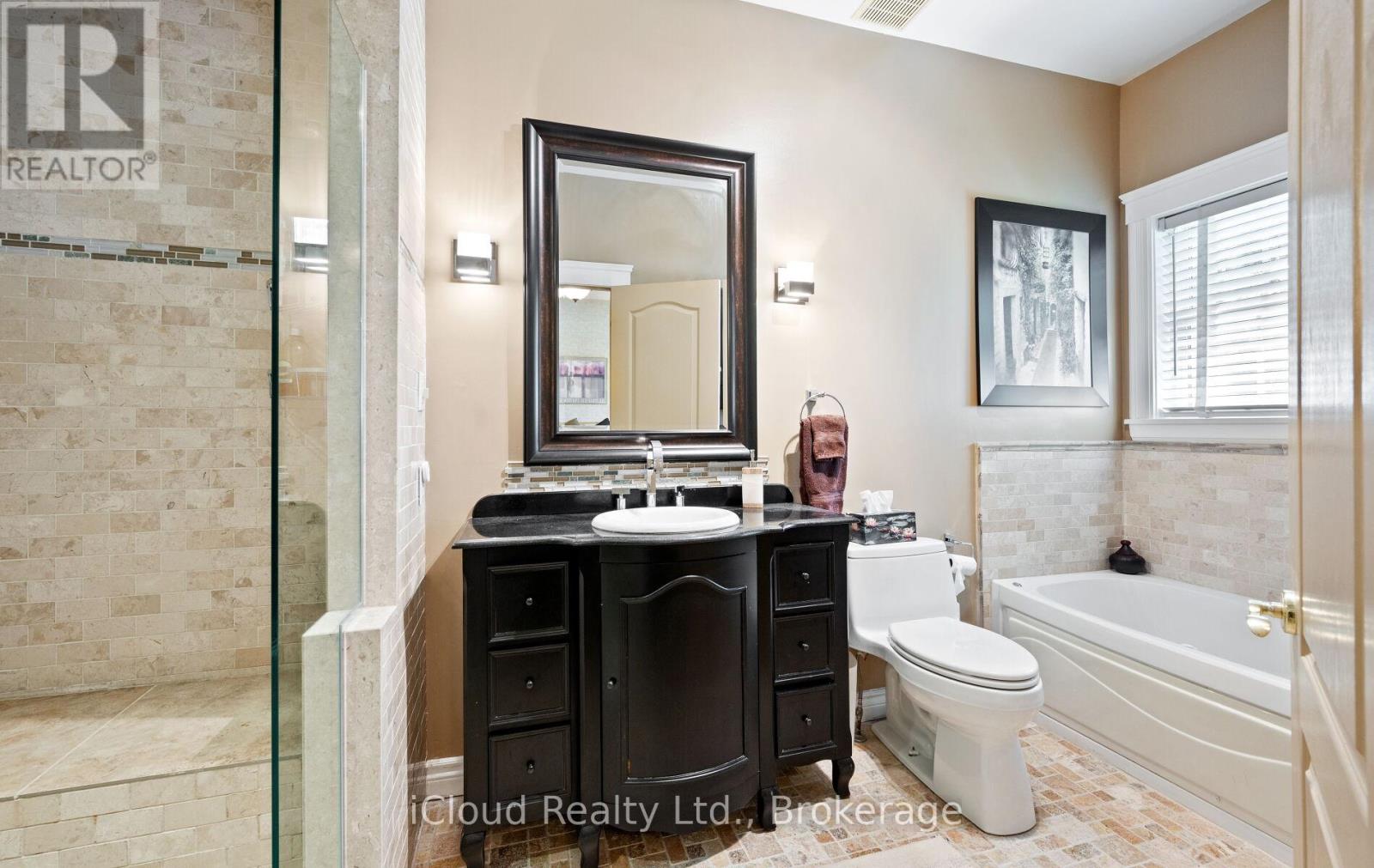 104 WYCLIFFE COVE - 28