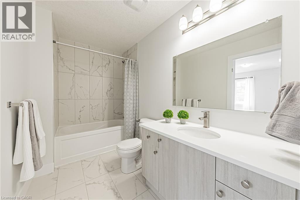 546 BENNINGER Drive - 33