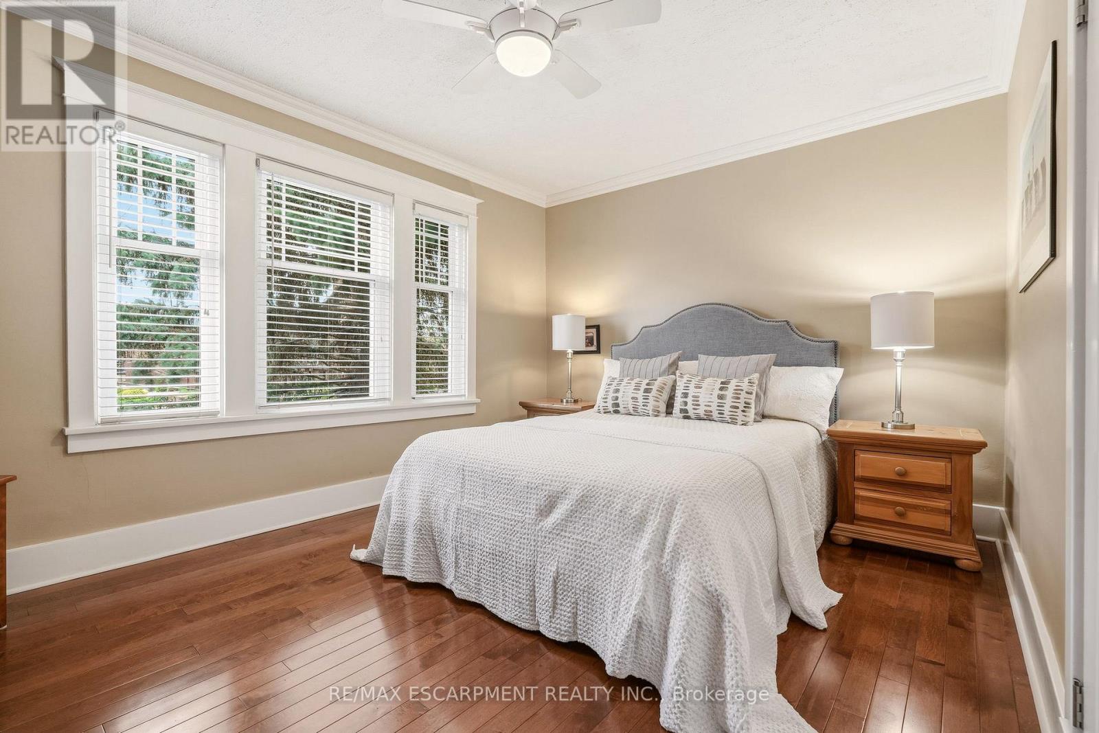 2116 CAROLINE STREET - 25
