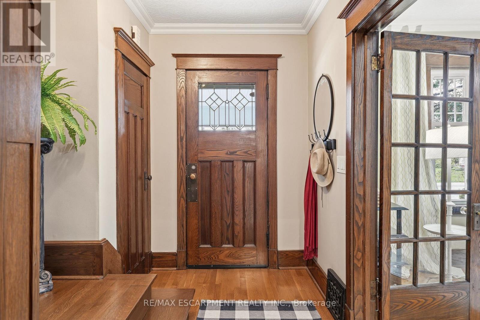 2116 CAROLINE STREET - 5
