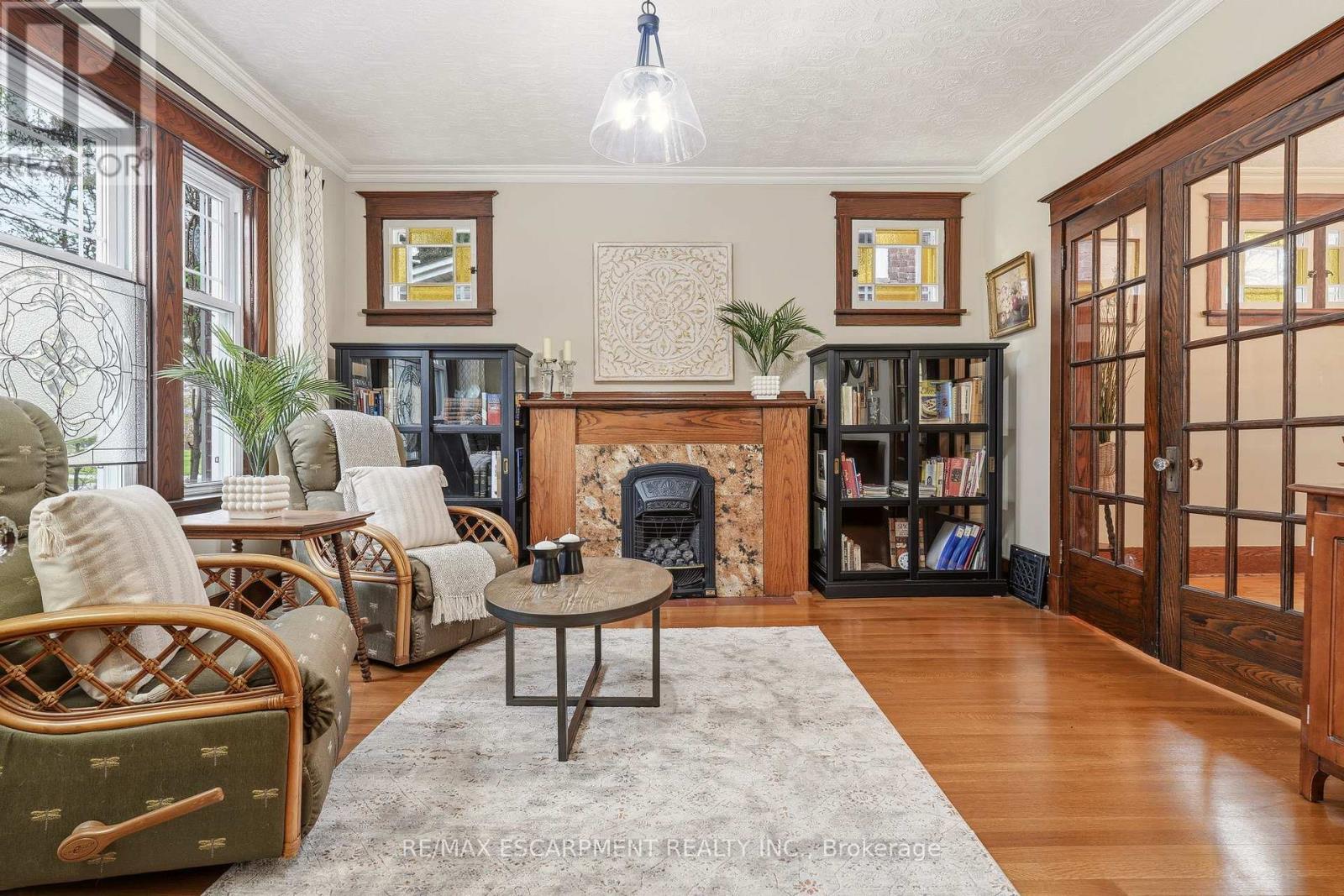 2116 CAROLINE STREET - 9