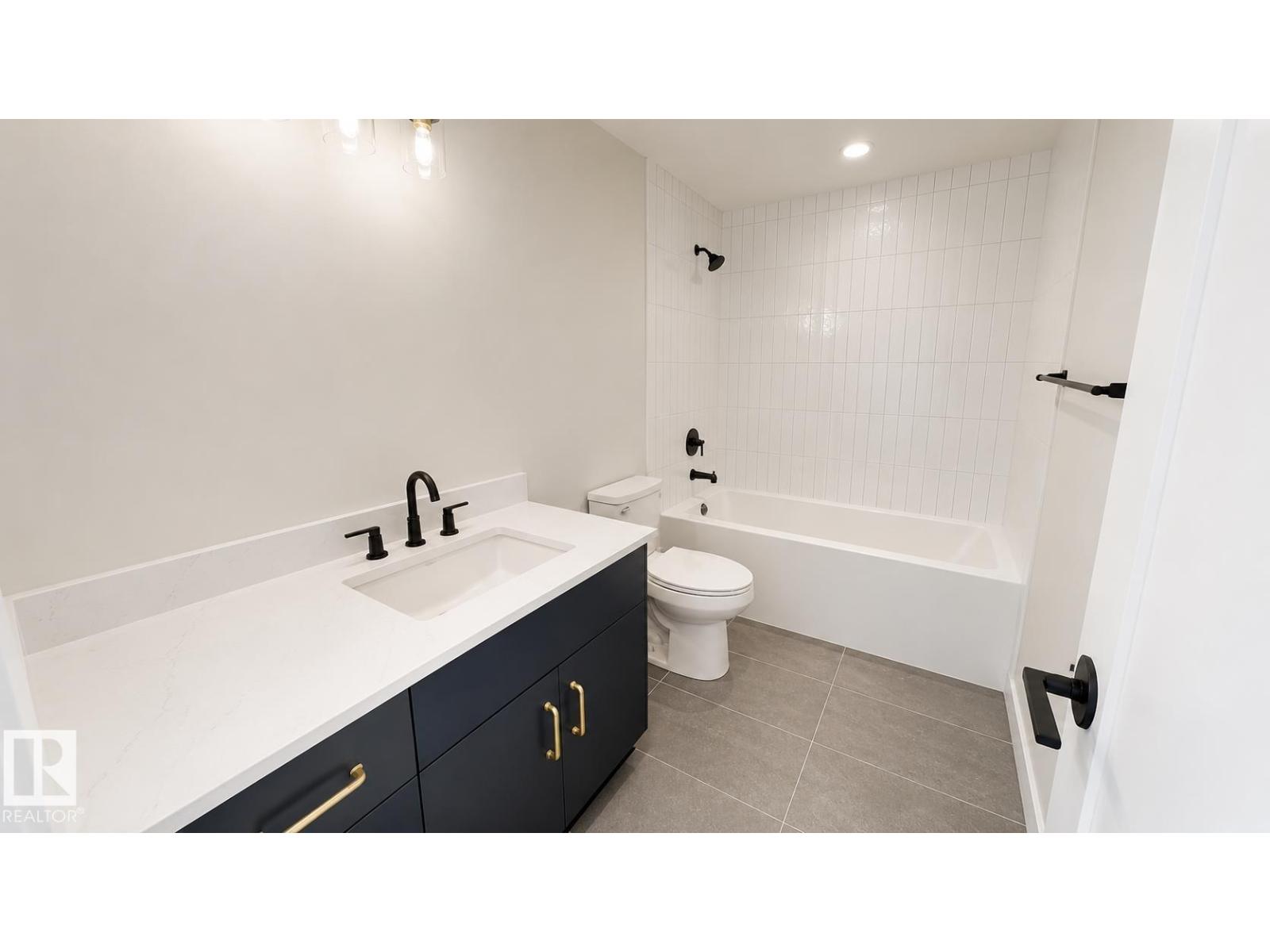 4710 49 ST - 26