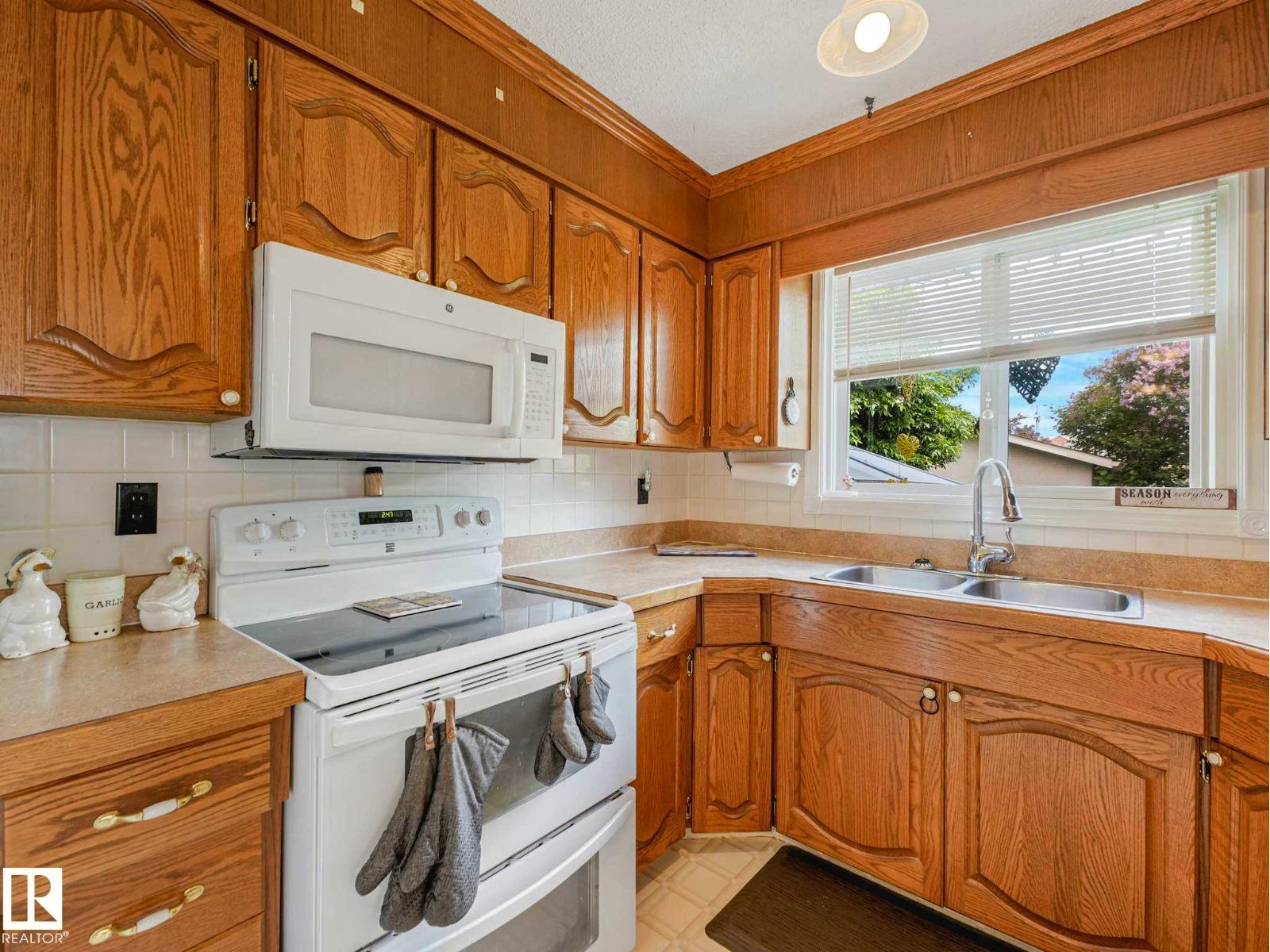 11514 138 AV NW - 13