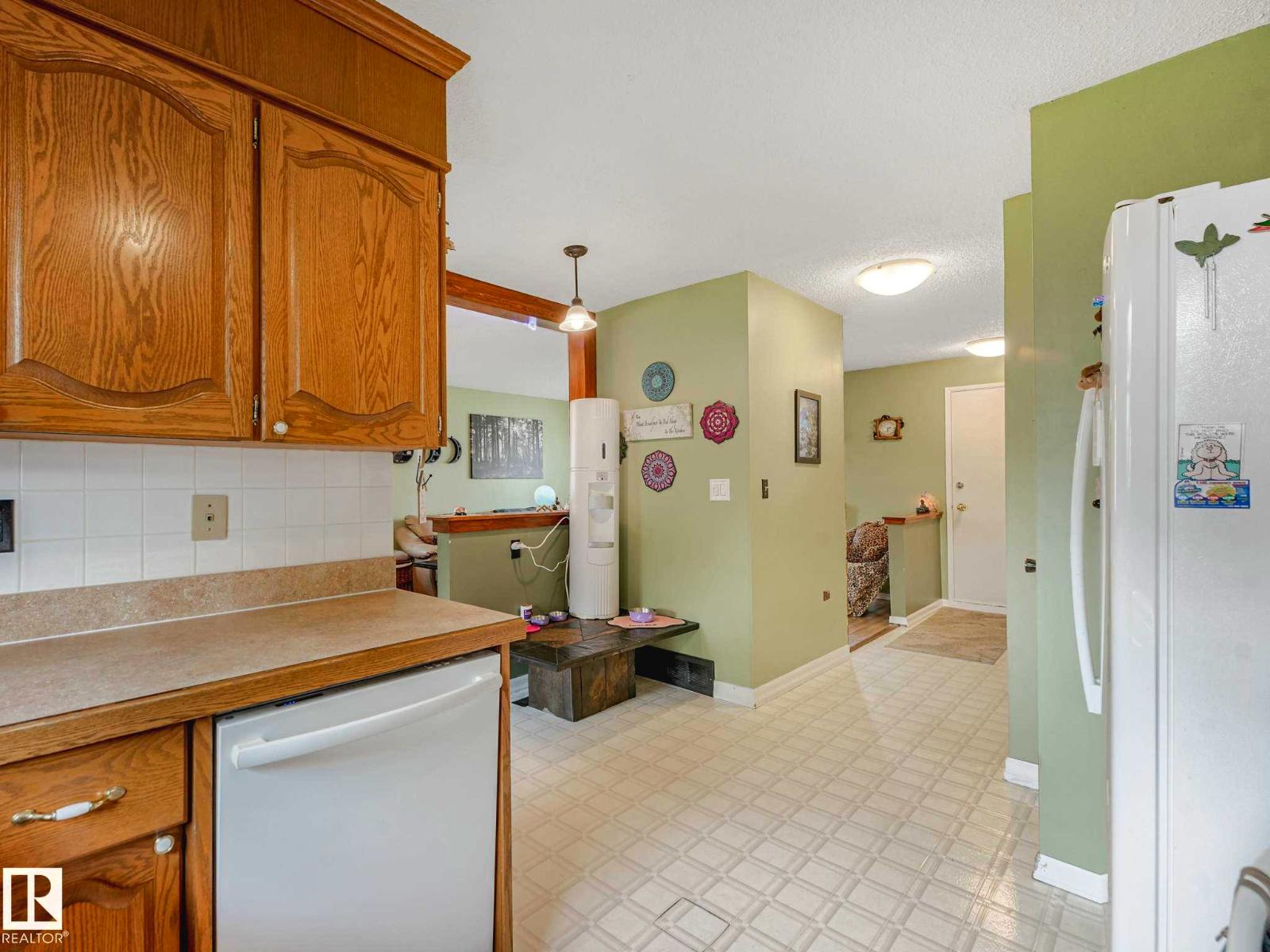 11514 138 AV NW - 16