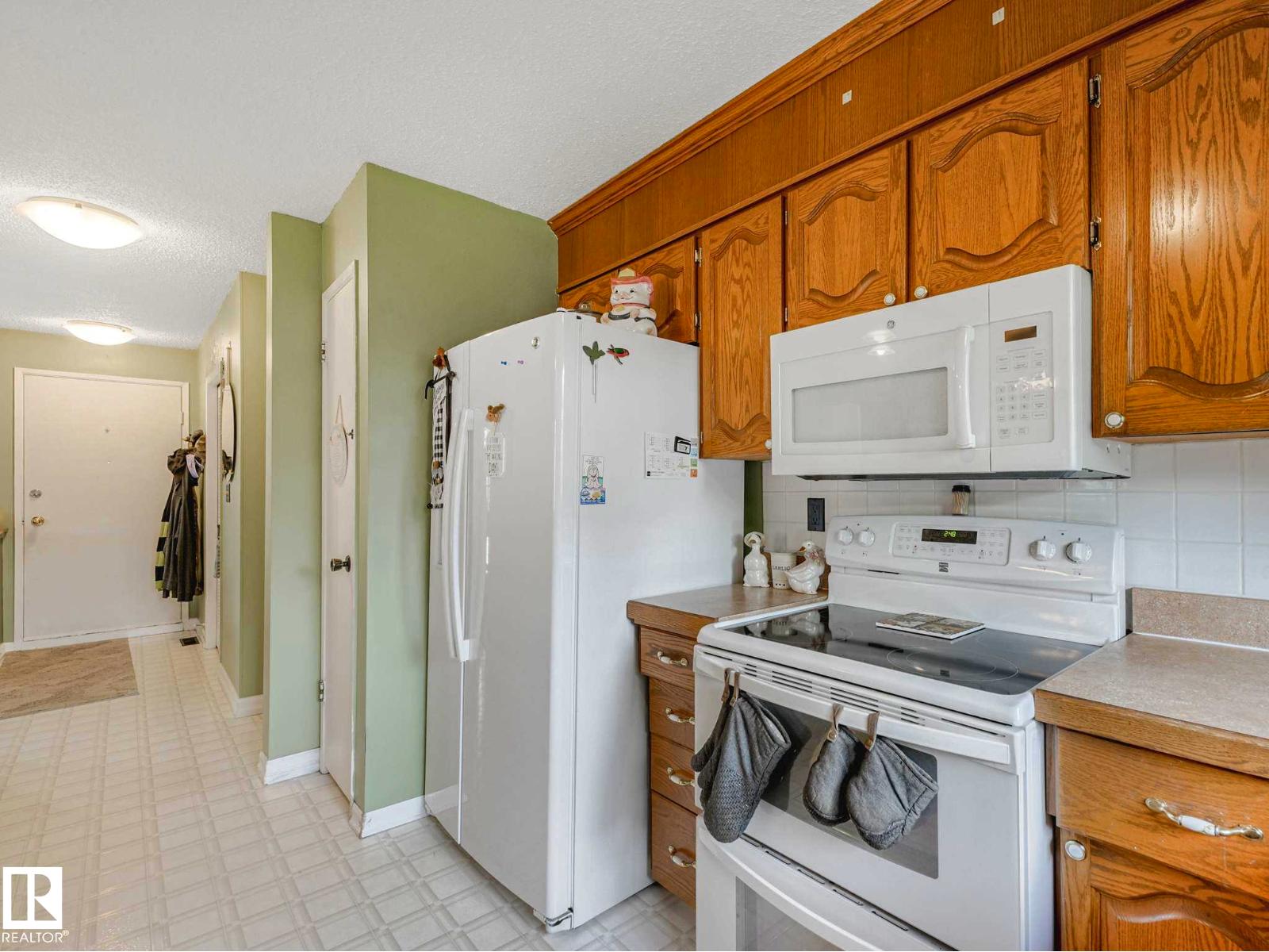 11514 138 AV NW - 17