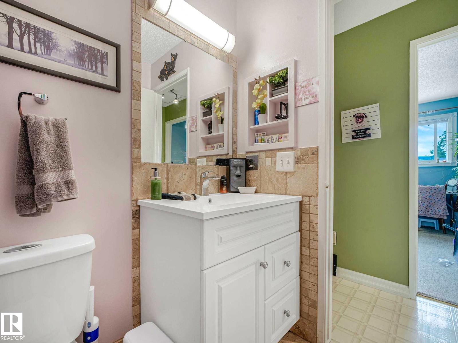 11514 138 AV NW - 29