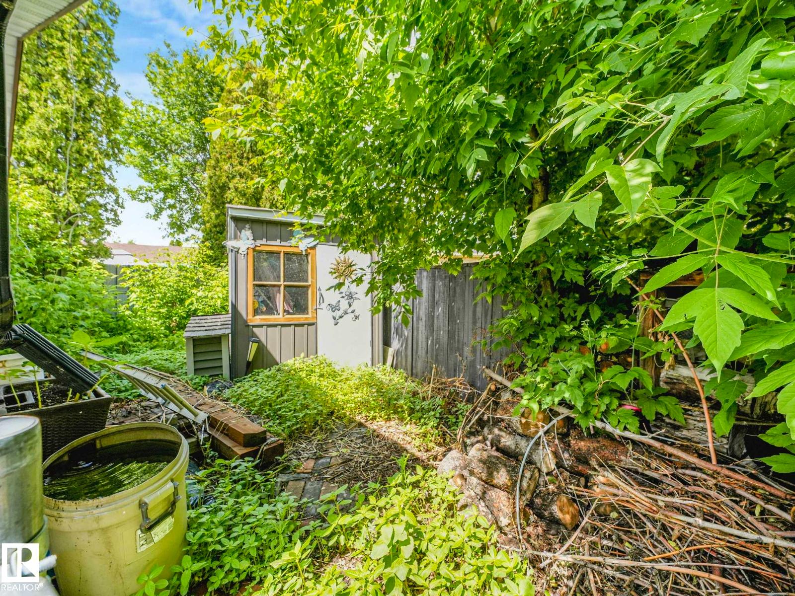11514 138 AV NW - 36
