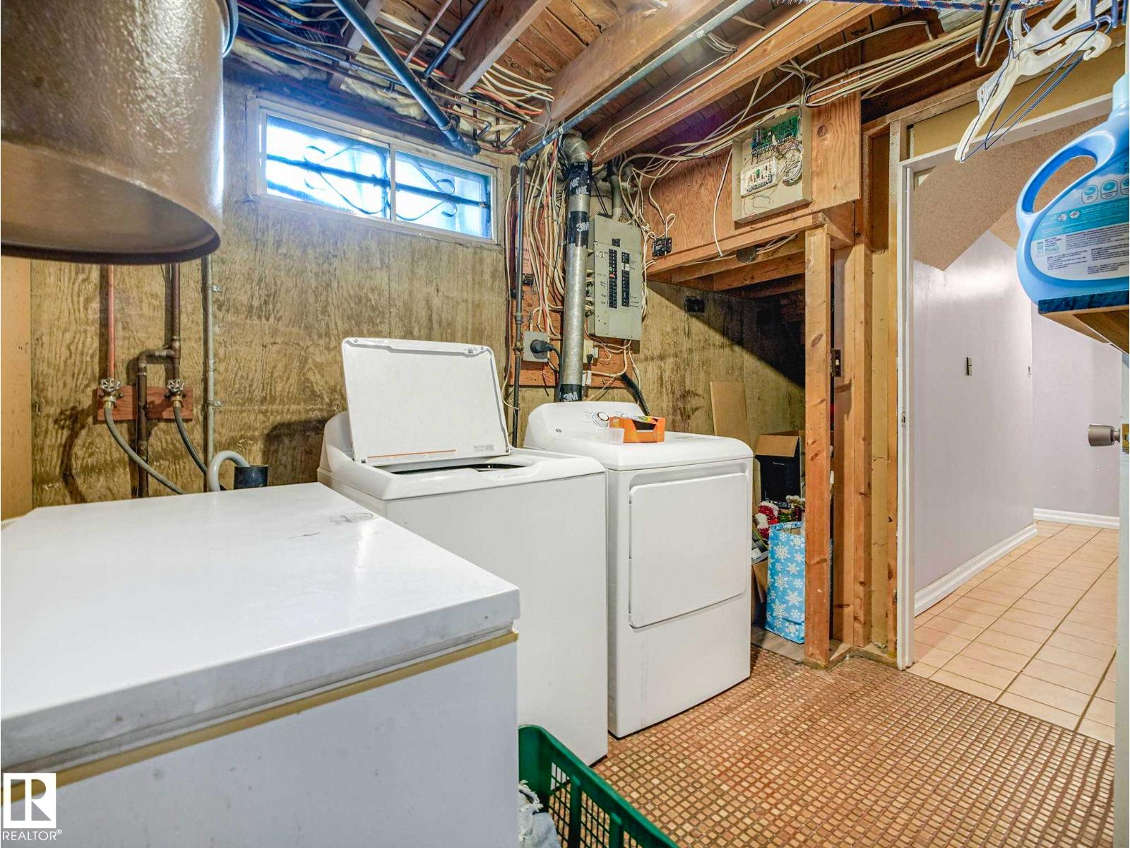 11514 138 AV NW - 57