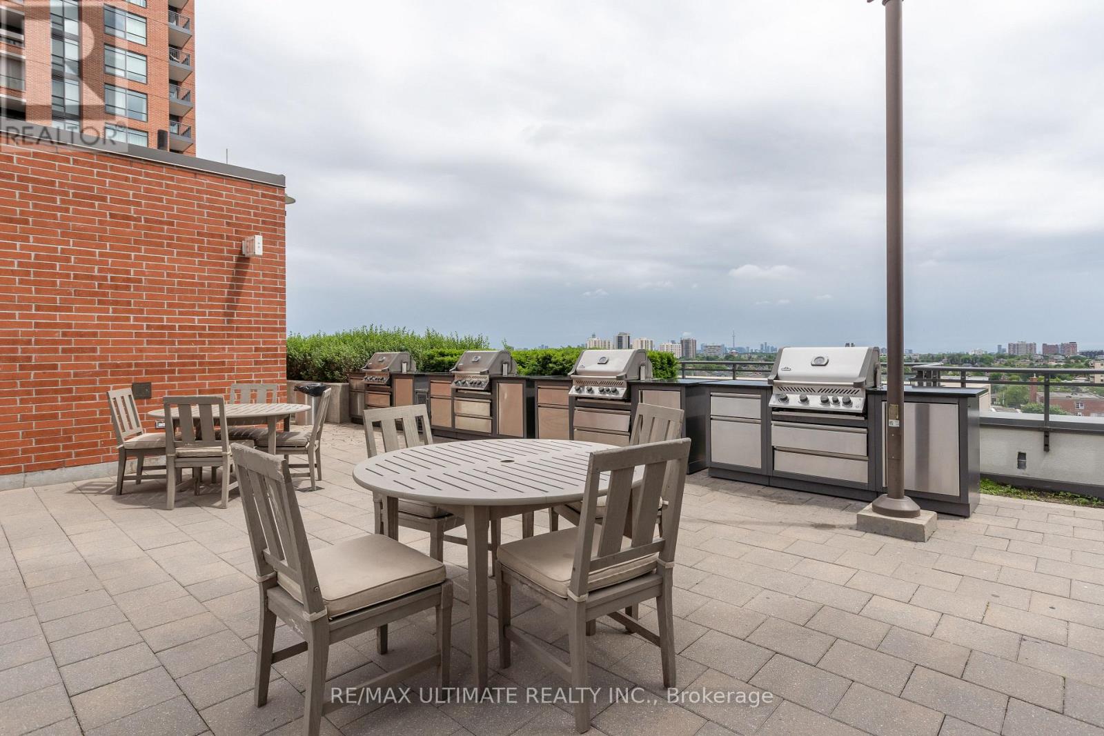 #308 830 LAWRENCE AVENUE W - 29