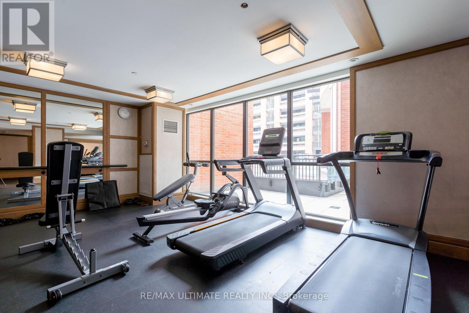 #308 830 LAWRENCE AVENUE W - 37